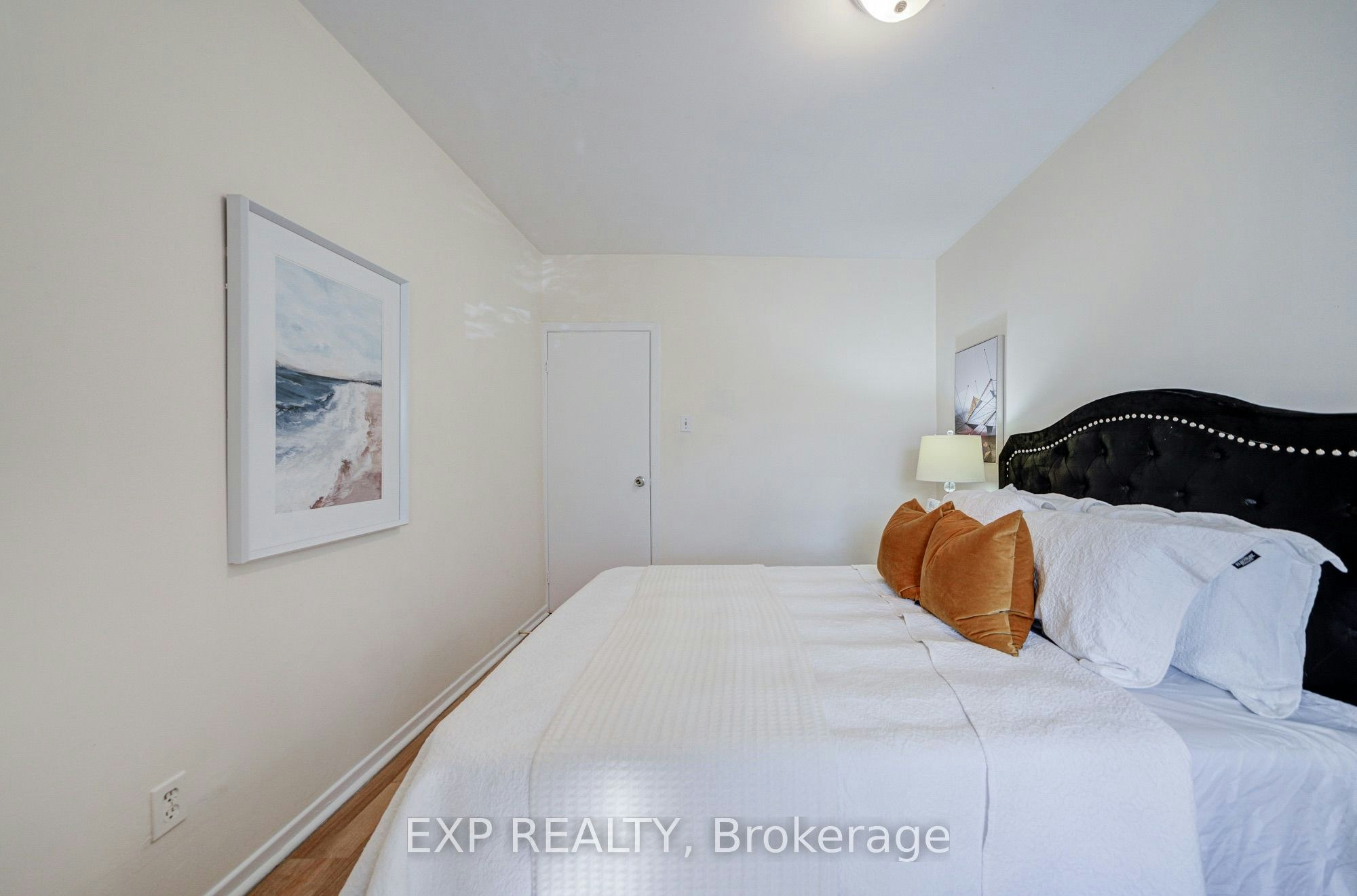 Upper-360 Broadview Avenue, Toronto, ON, M4M 2G9 - 22