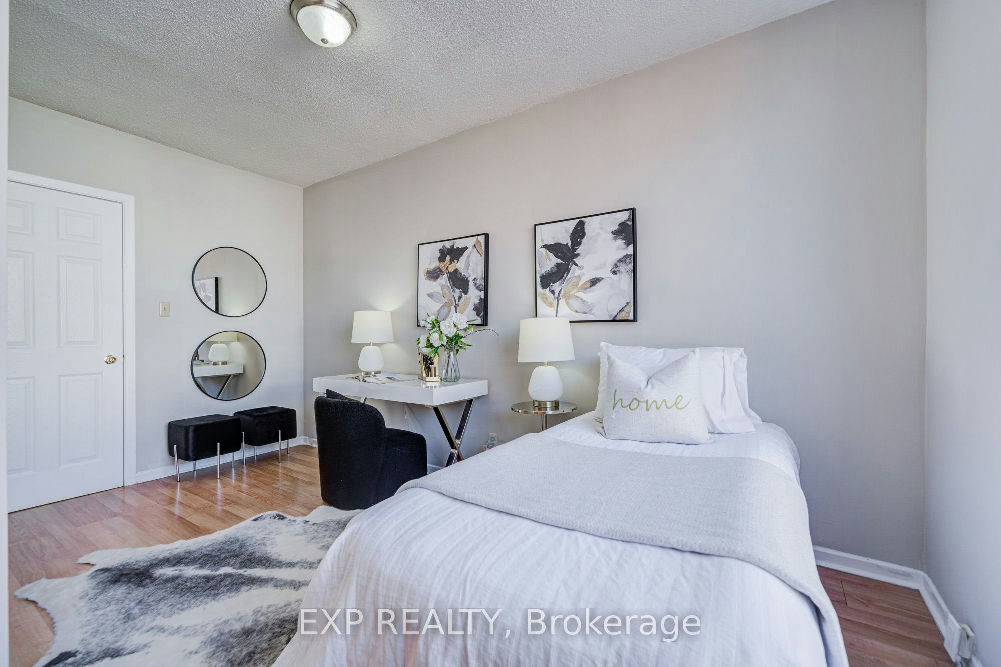 Upper-360 Broadview Avenue, Toronto, ON, M4M 2G9 - 26