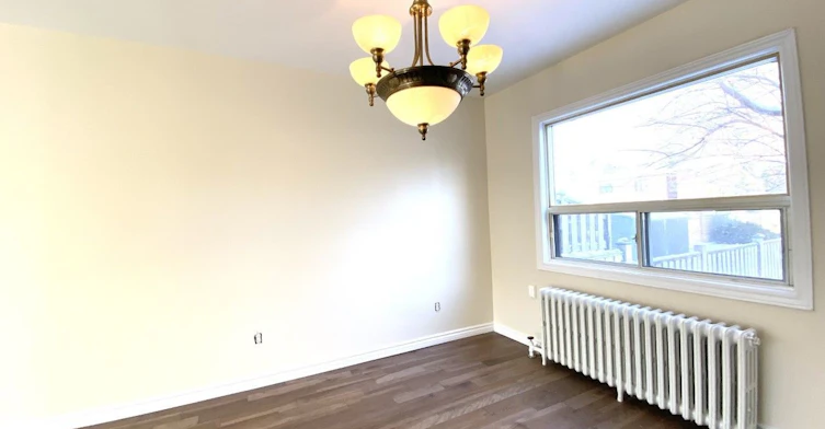 184 Westwood Avenue, Toronto, ON, M4K 2B1 - 5