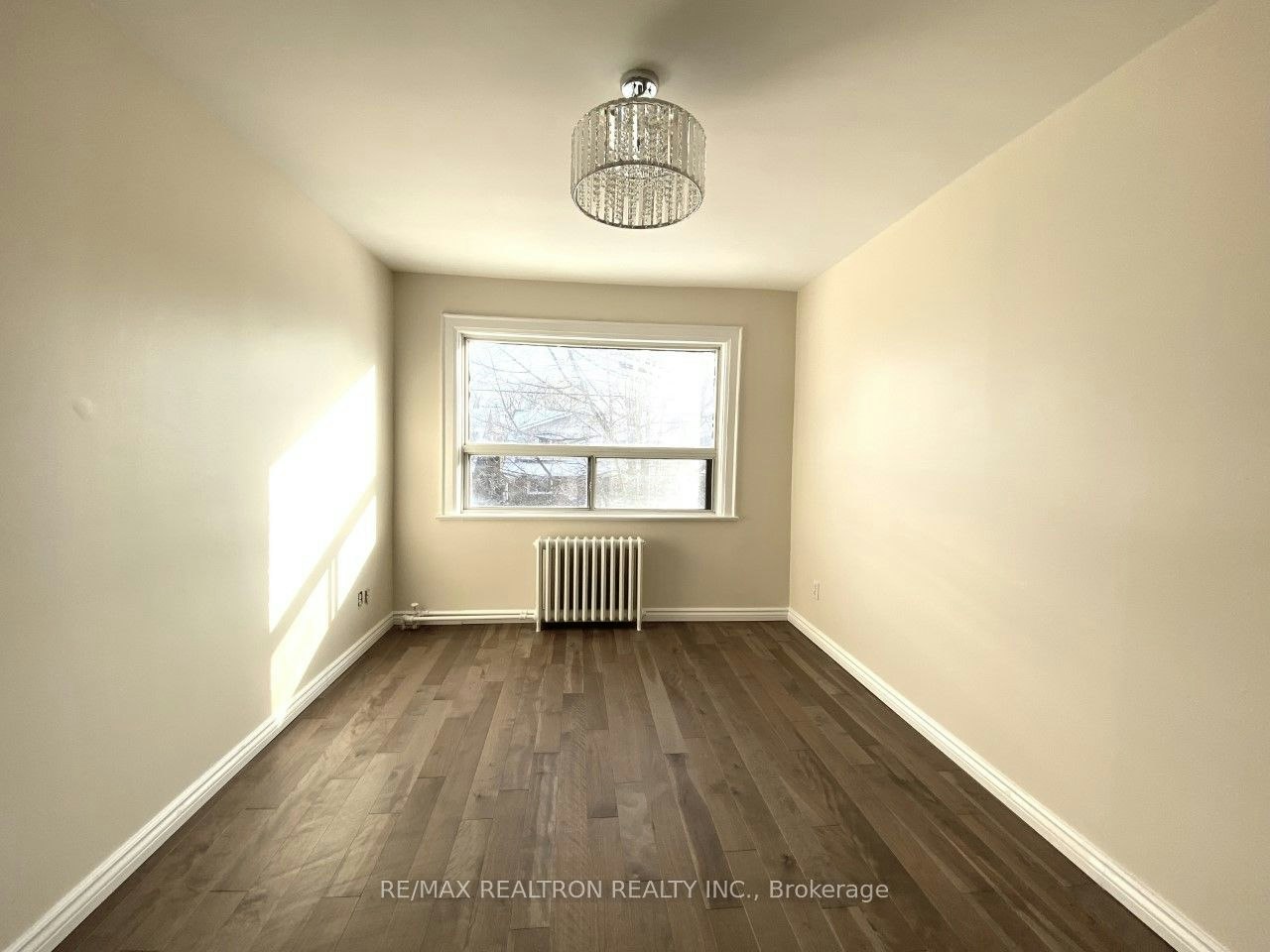 184 Westwood Avenue, Toronto, ON, M4K 2B1 - 9