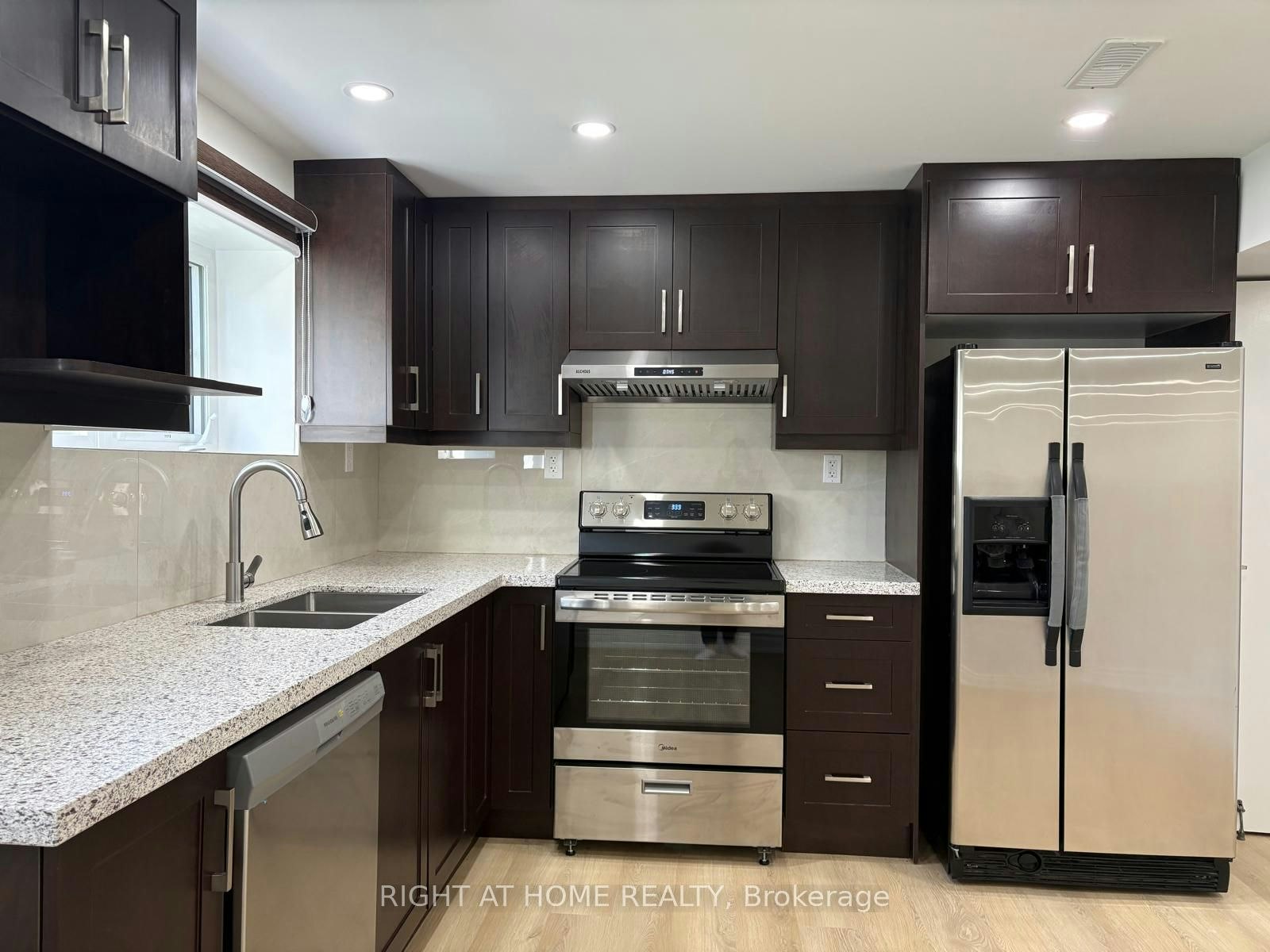2453 New Providence Street, Oshawa, ON, L1L 0G2 - 11