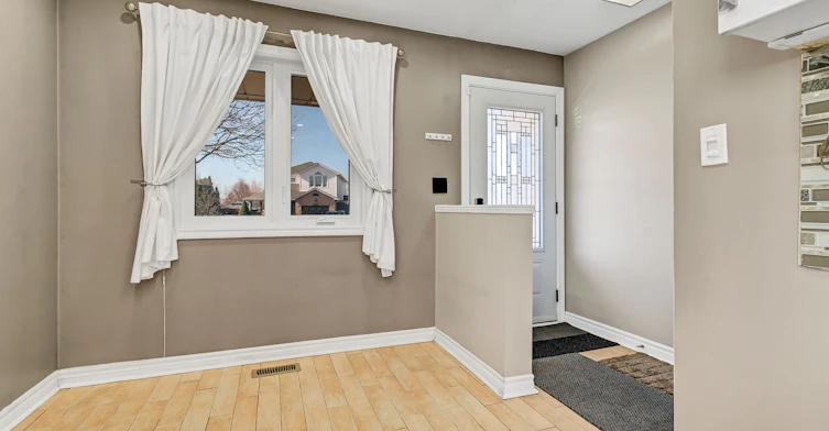 1376 Trowbridge Drive, Oshawa, ON, L1G 7R7 - 3