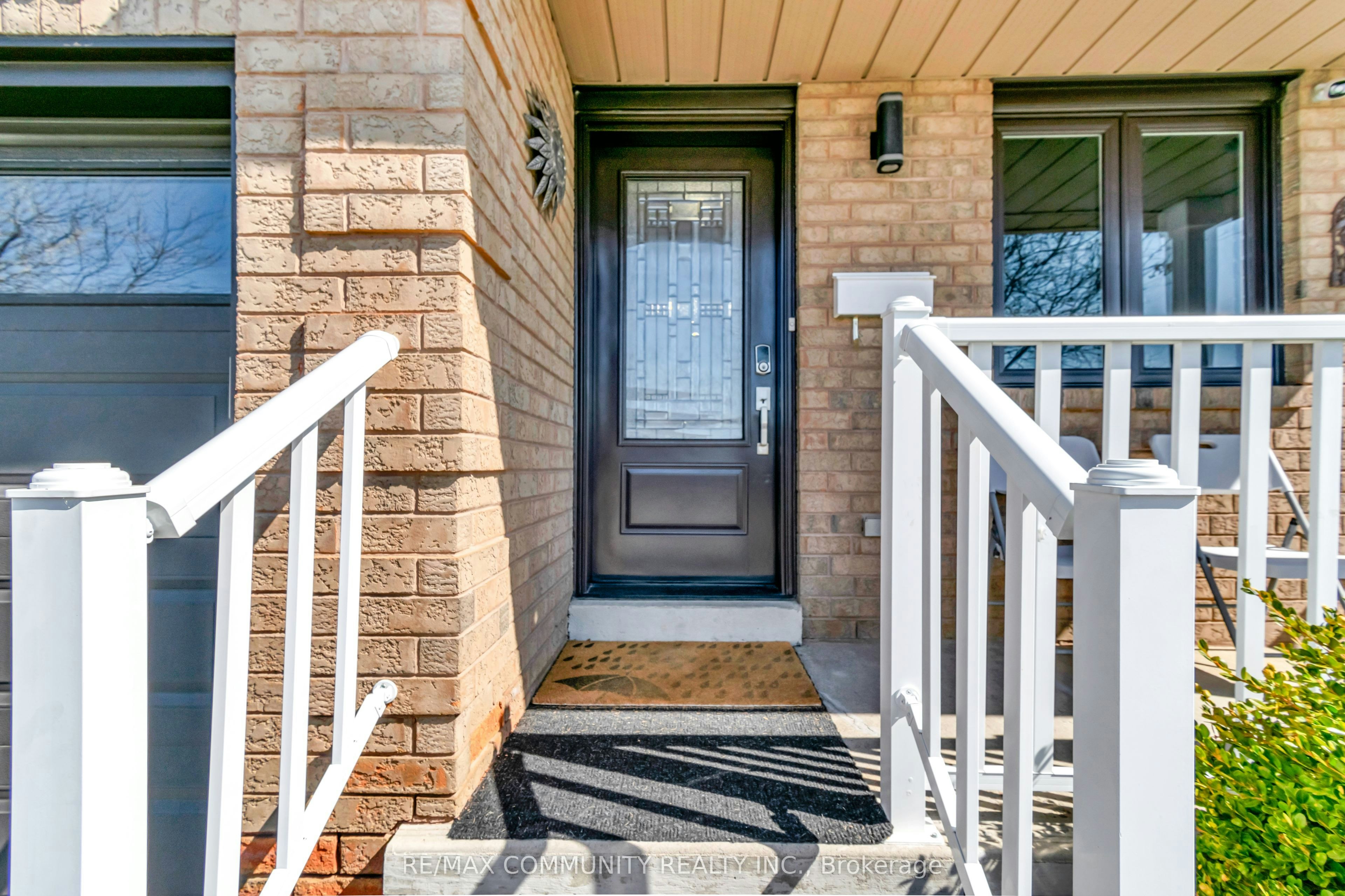 1376 Trowbridge Drive, Oshawa, ON, L1G 7R7 - 2