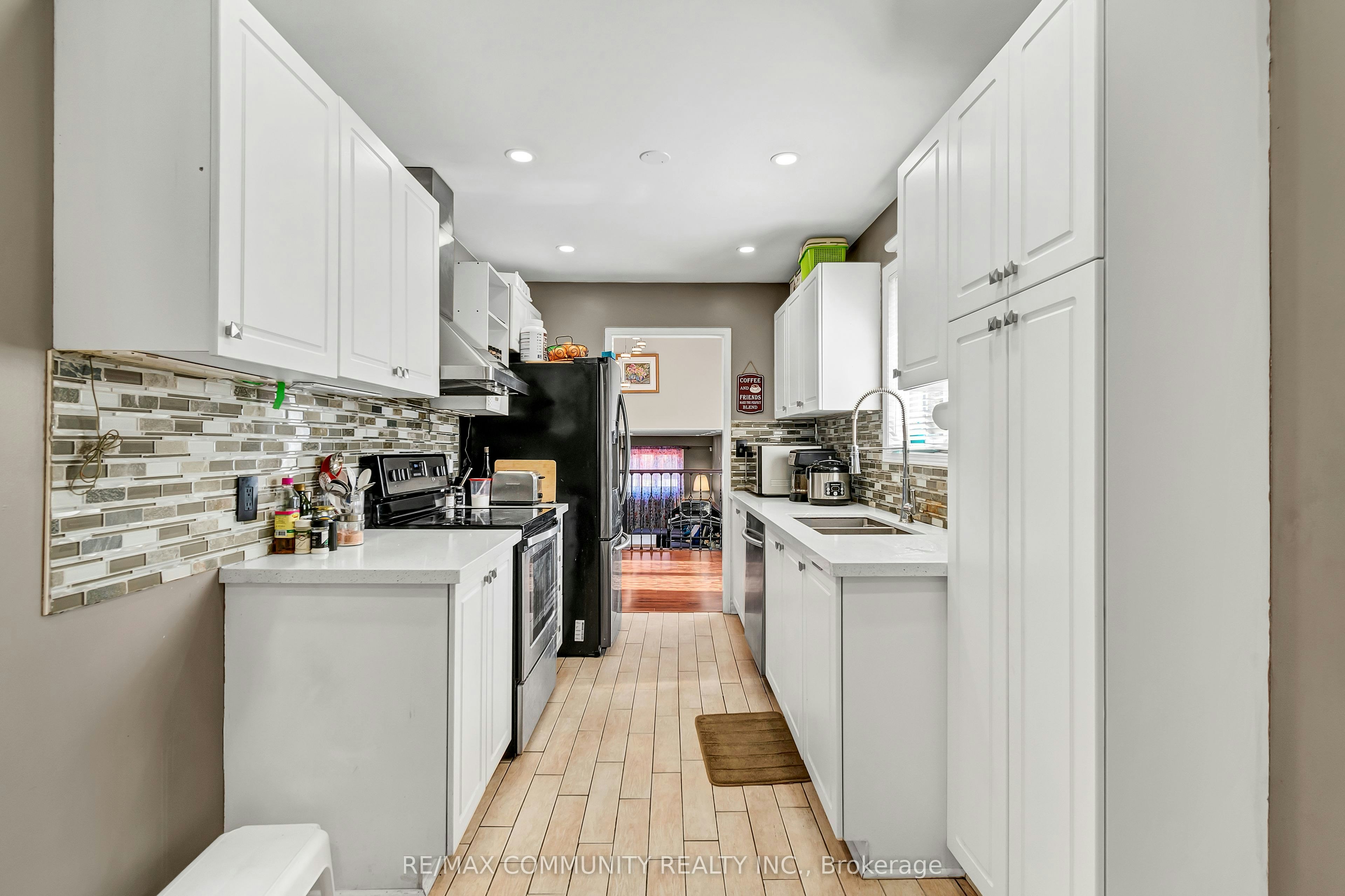 1376 Trowbridge Drive, Oshawa, ON, L1G 7R7 - 5