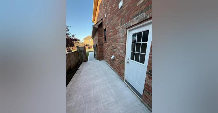 BSMT-155 Waller Street, Whitby, ON, L1R 2P7 - 22