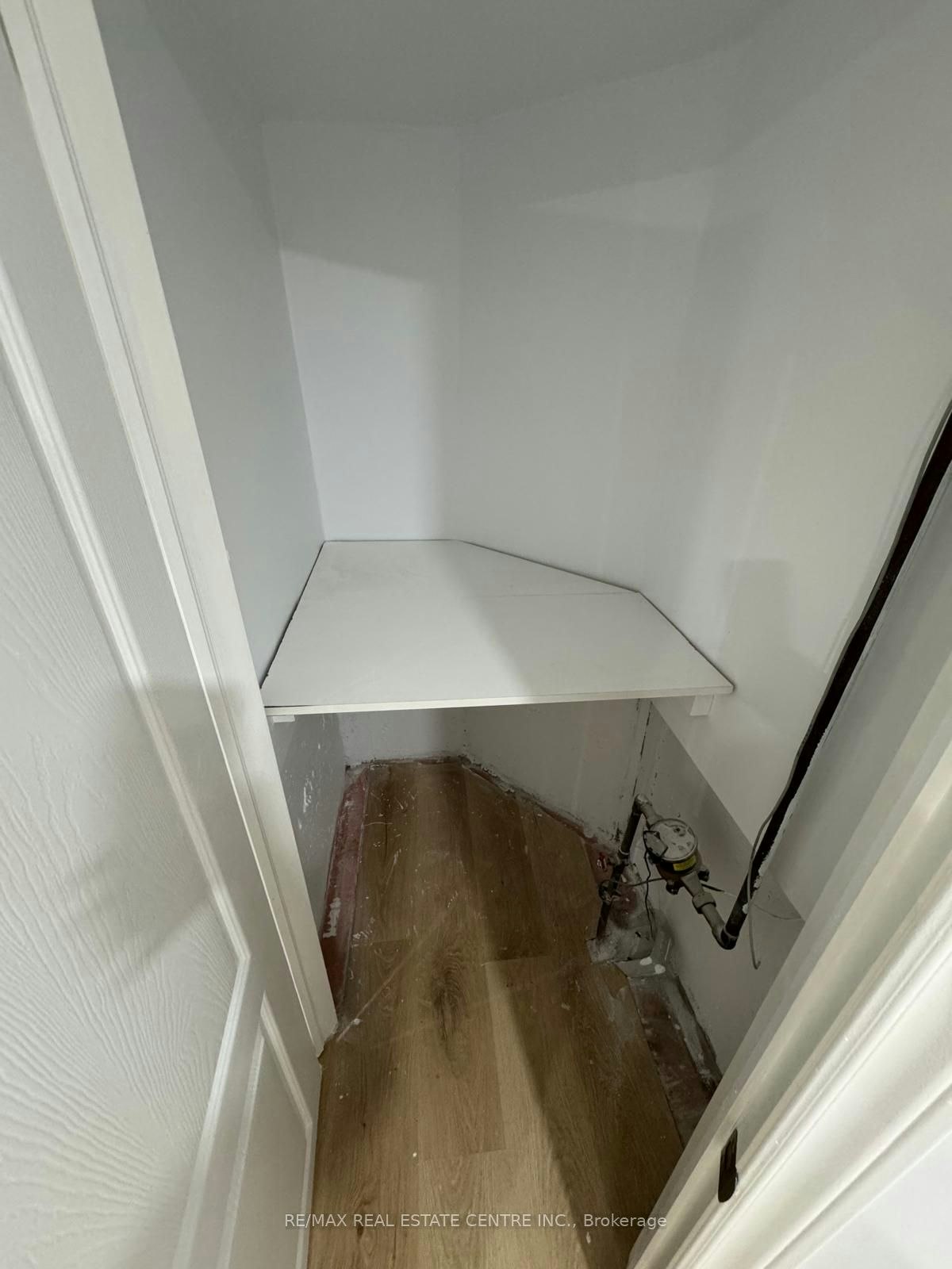 BSMT-155 Waller Street, Whitby, ON, L1R 2P7 - 4