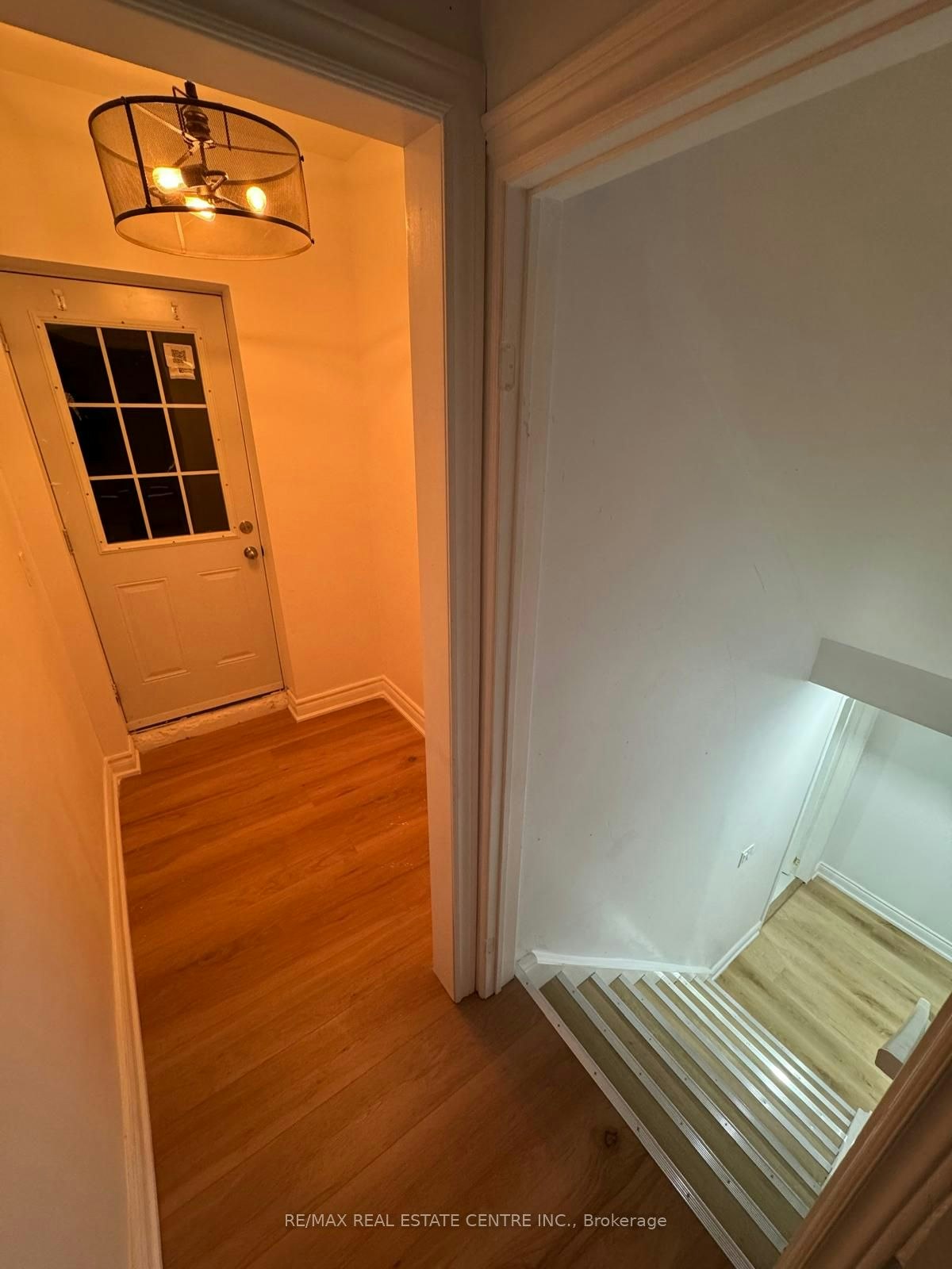BSMT-155 Waller Street, Whitby, ON, L1R 2P7 - 10