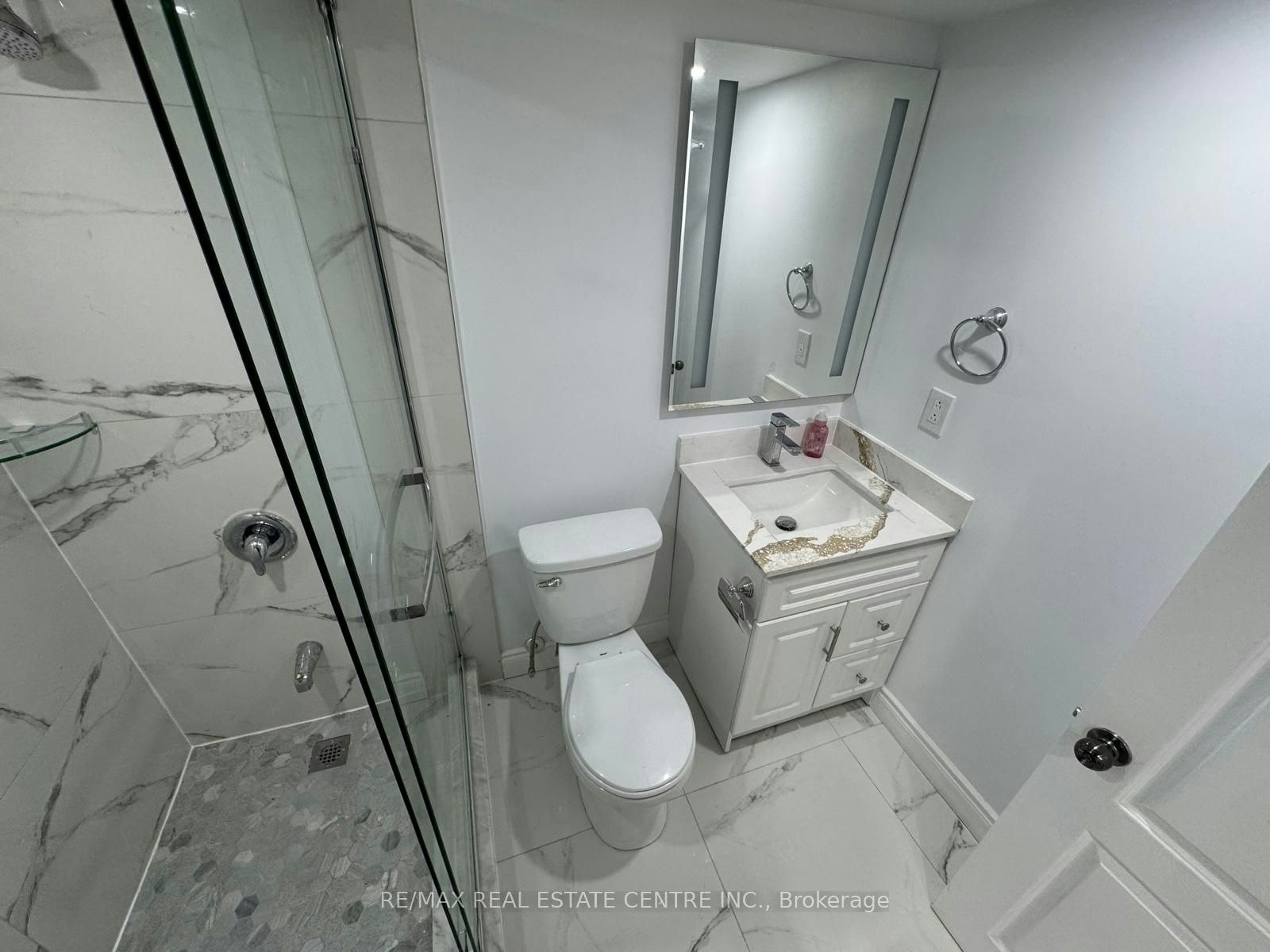 BSMT-155 Waller Street, Whitby, ON, L1R 2P7 - 6