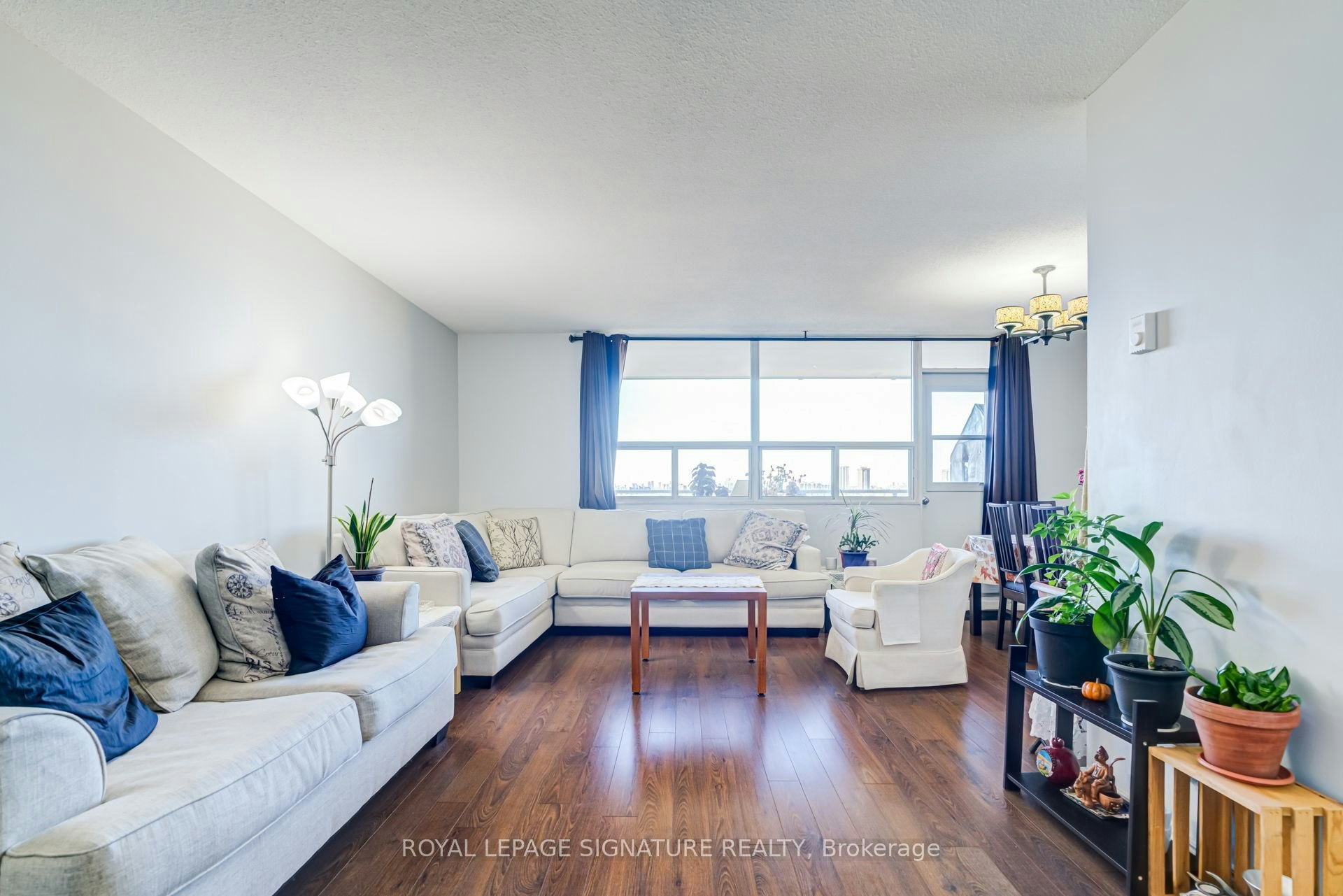 812-2550 Pharmacy Avenue, Toronto, ON, M1W 1H9 - 5