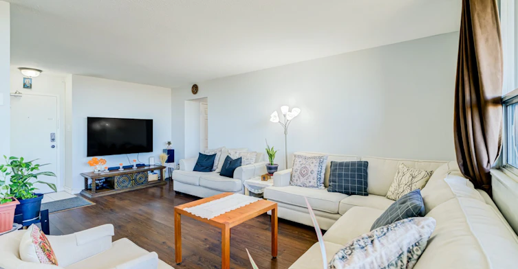 812-2550 Pharmacy Avenue, Toronto, ON, M1W 1H9 - 8
