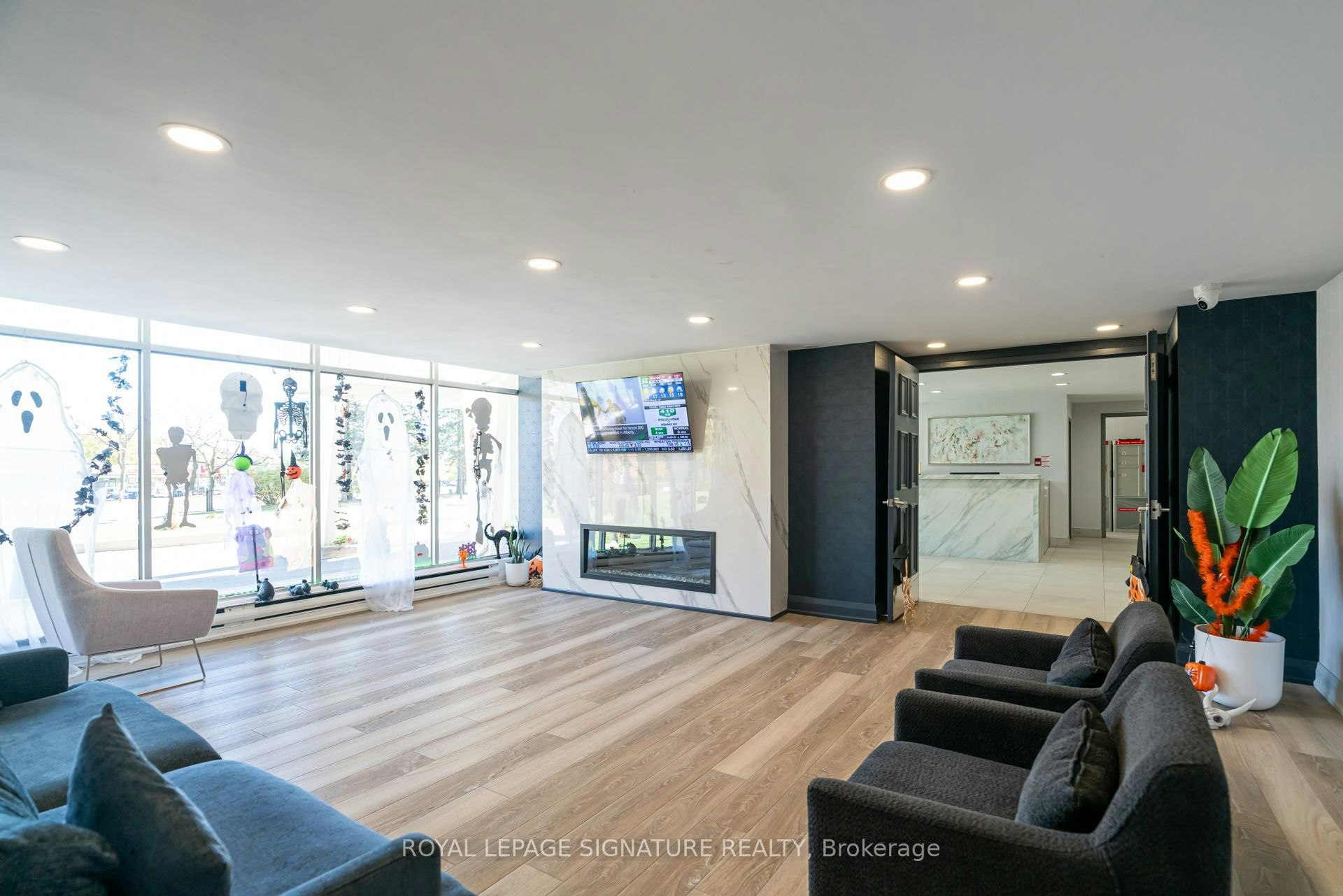812-2550 Pharmacy Avenue, Toronto, ON, M1W 1H9 - 34