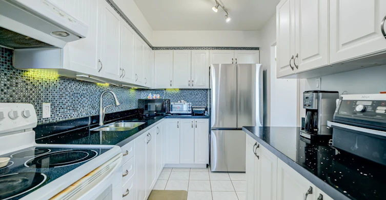 812-2550 Pharmacy Avenue, Toronto, ON, M1W 1H9 - 11