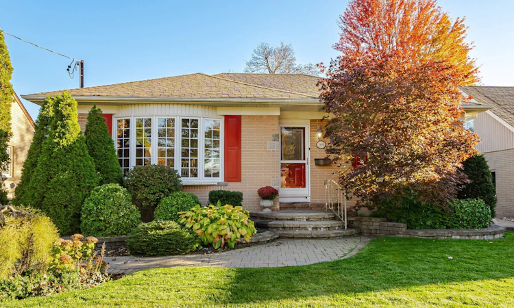 169 Pontiac Avenue
