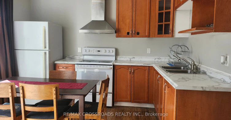 Front unit-Main floor-220 Mcnaughton Avenue, Oshawa, ON, L1H 3B6 - 4