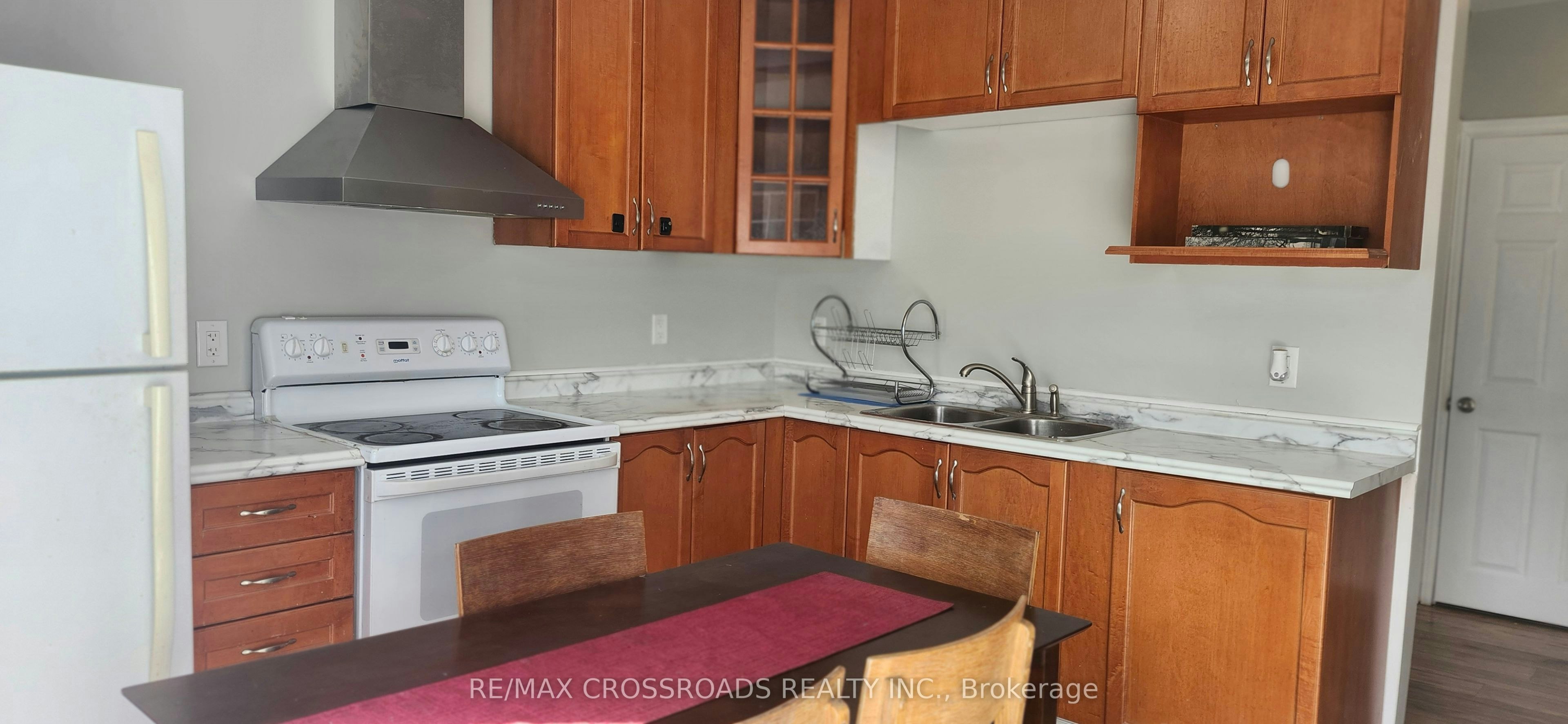 Front unit-Main floor-220 Mcnaughton Avenue, Oshawa, ON, L1H 3B6 - 3
