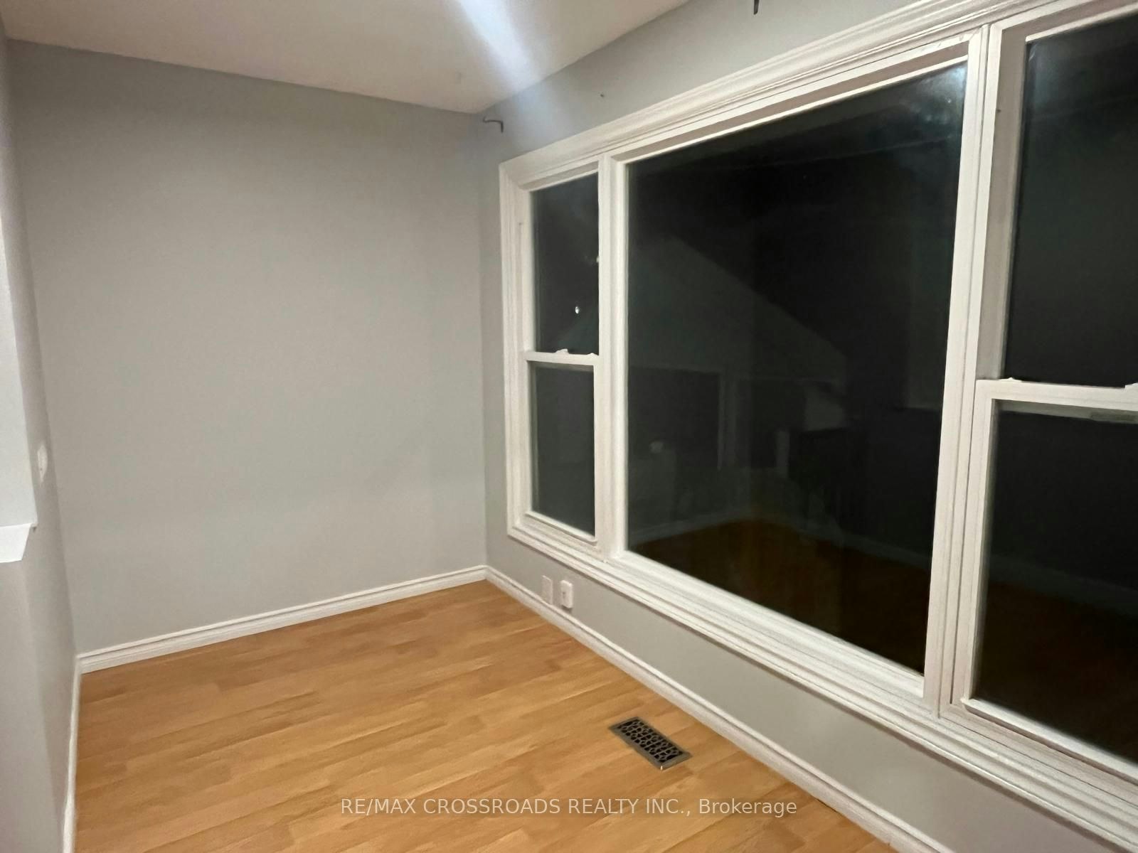 Rear unit-Main floor-220 Mcnaughton Avenue, Oshawa, ON, L1H 3B6 - 9