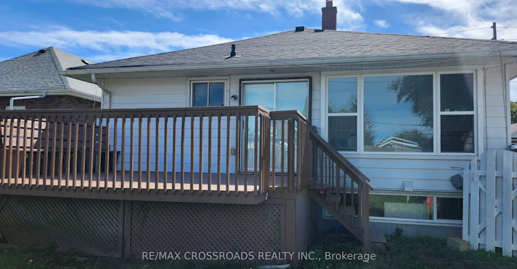 Rear unit-Main floor-220 Mcnaughton Avenue, Oshawa, ON, L1H 3B6 - 3