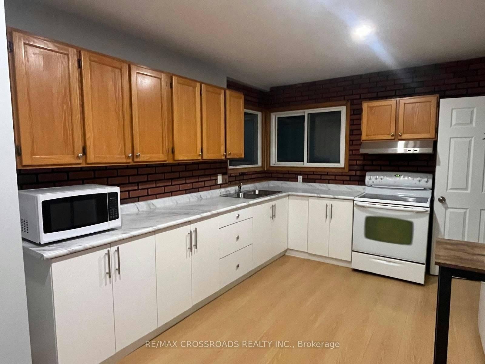 Rear unit-Main floor-220 Mcnaughton Avenue, Oshawa, ON, L1H 3B6 - 12