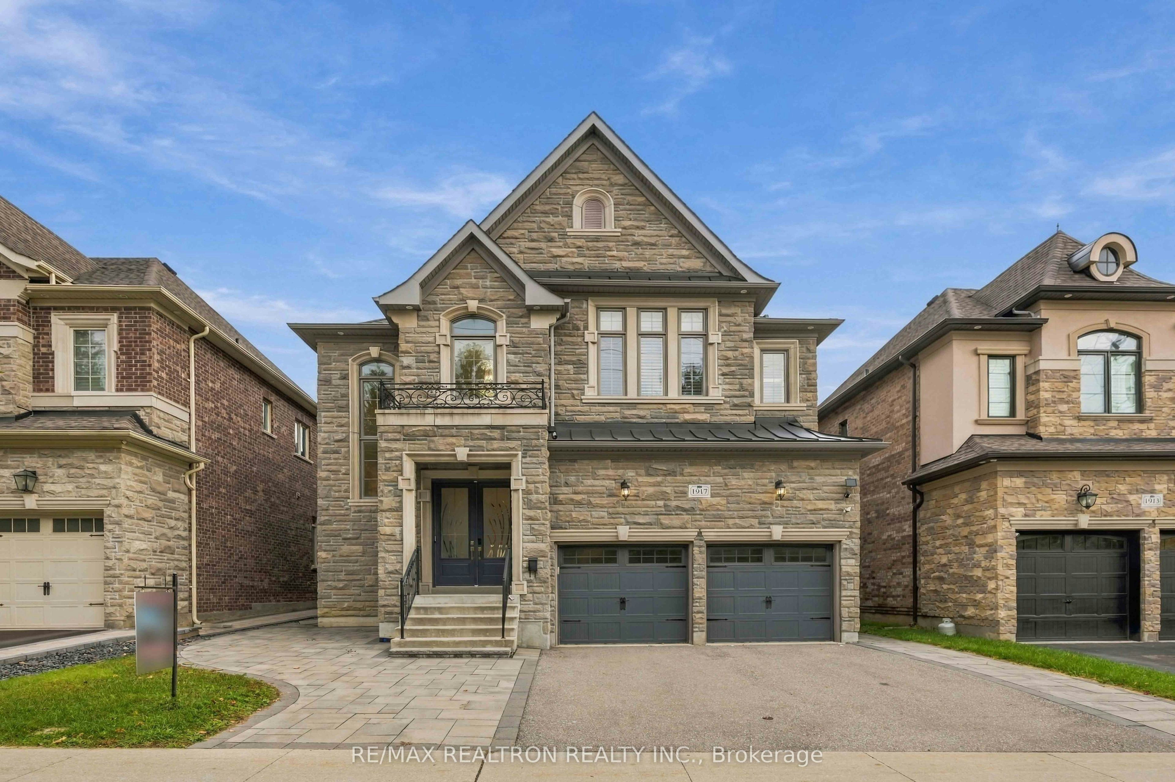 1917 Fairport Road, Pickering, ON, L1V 1T5
