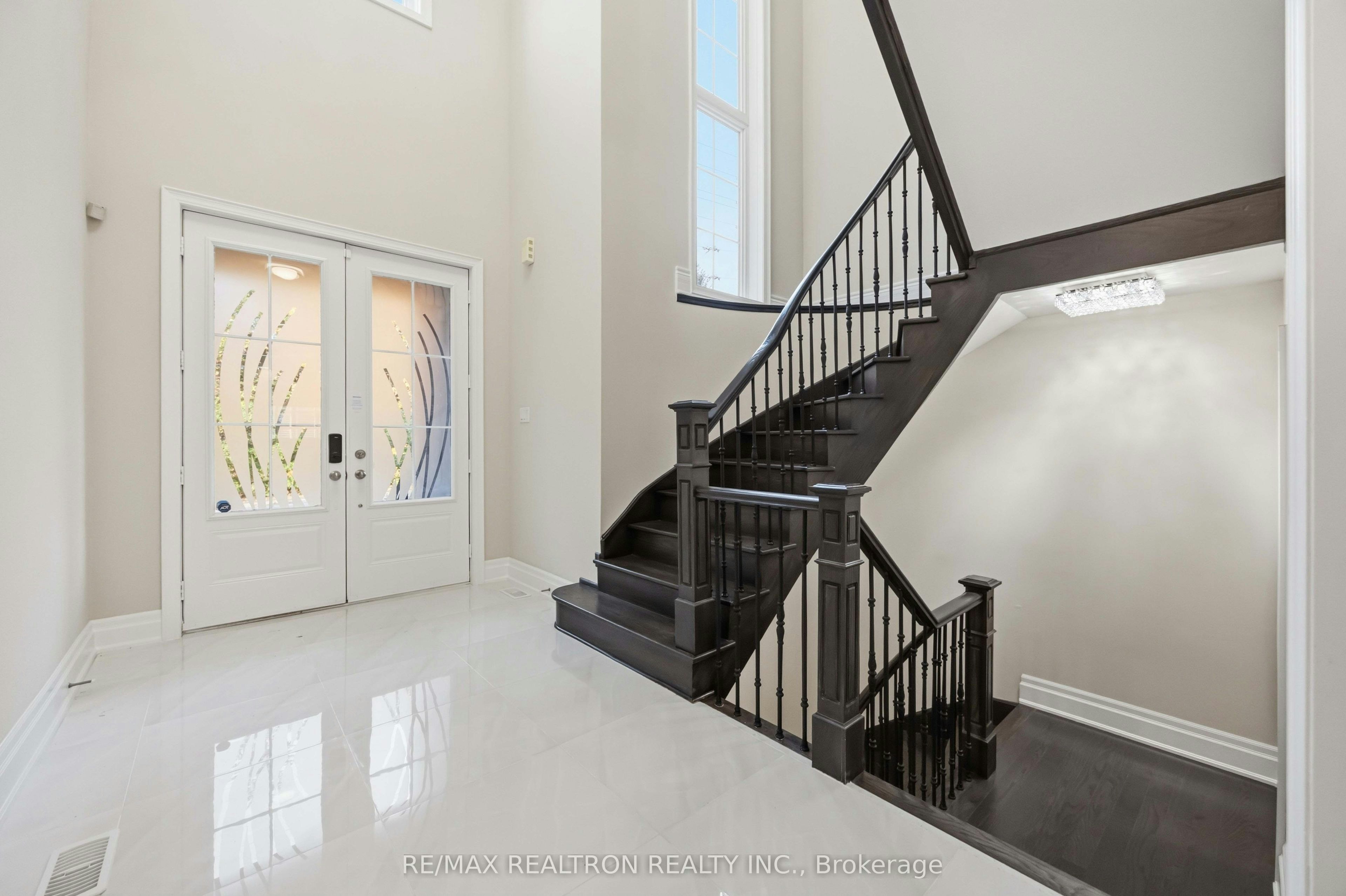 1917 Fairport Road, Pickering, ON, L1V 1T5 - 4