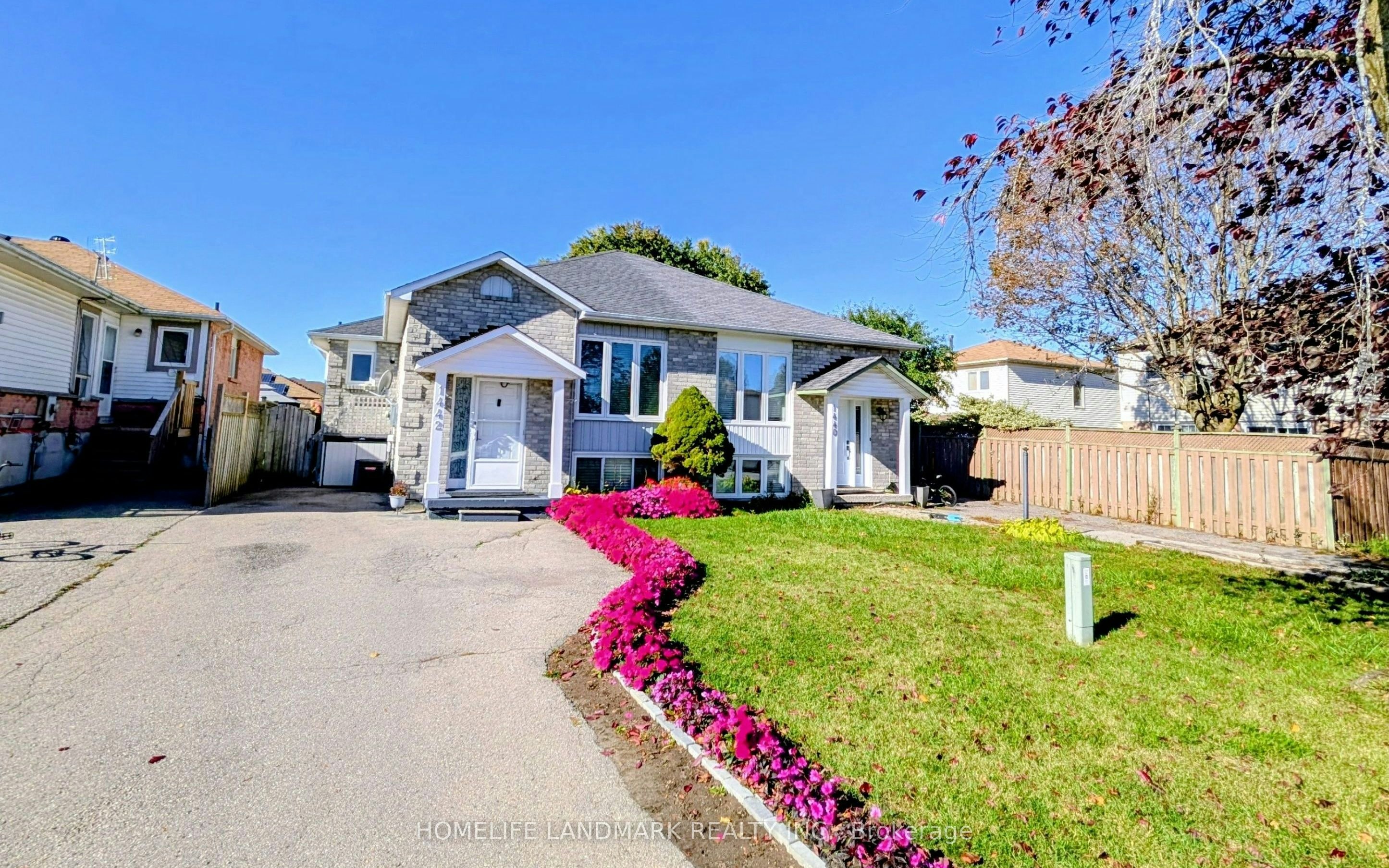 1442 Connery Crescent, Oshawa, ON, L1J 8E7