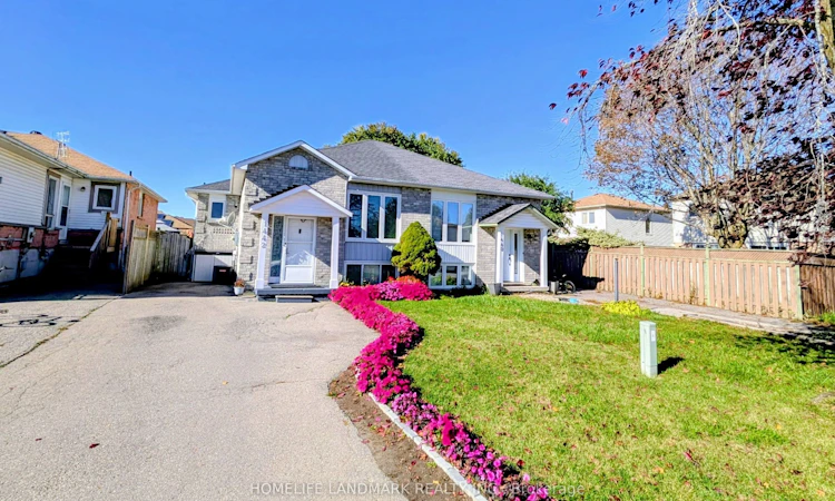 1442 Connery Crescent