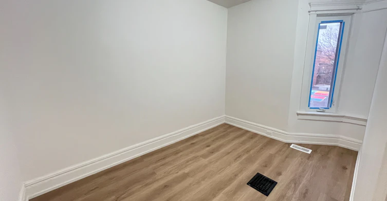 UNIT 2-82 Curzon Street, Toronto, ON, M4M 3B4 - 9