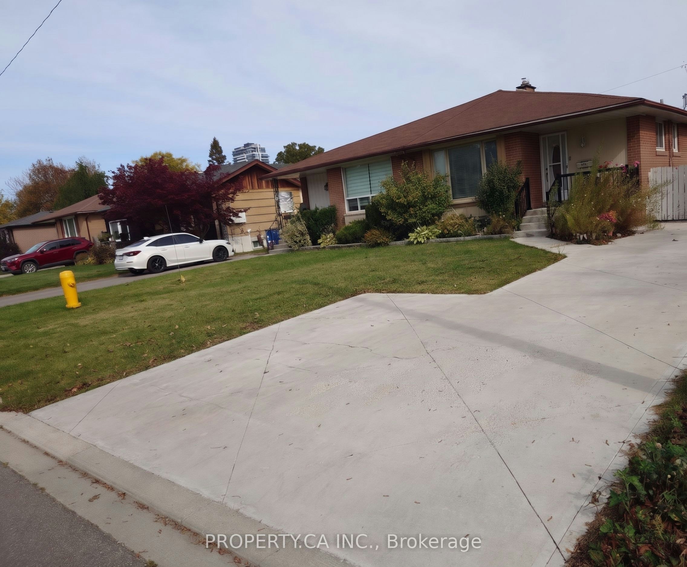 Basement-883 Grenoble Boulevard, Pickering, ON, L1W 1T7