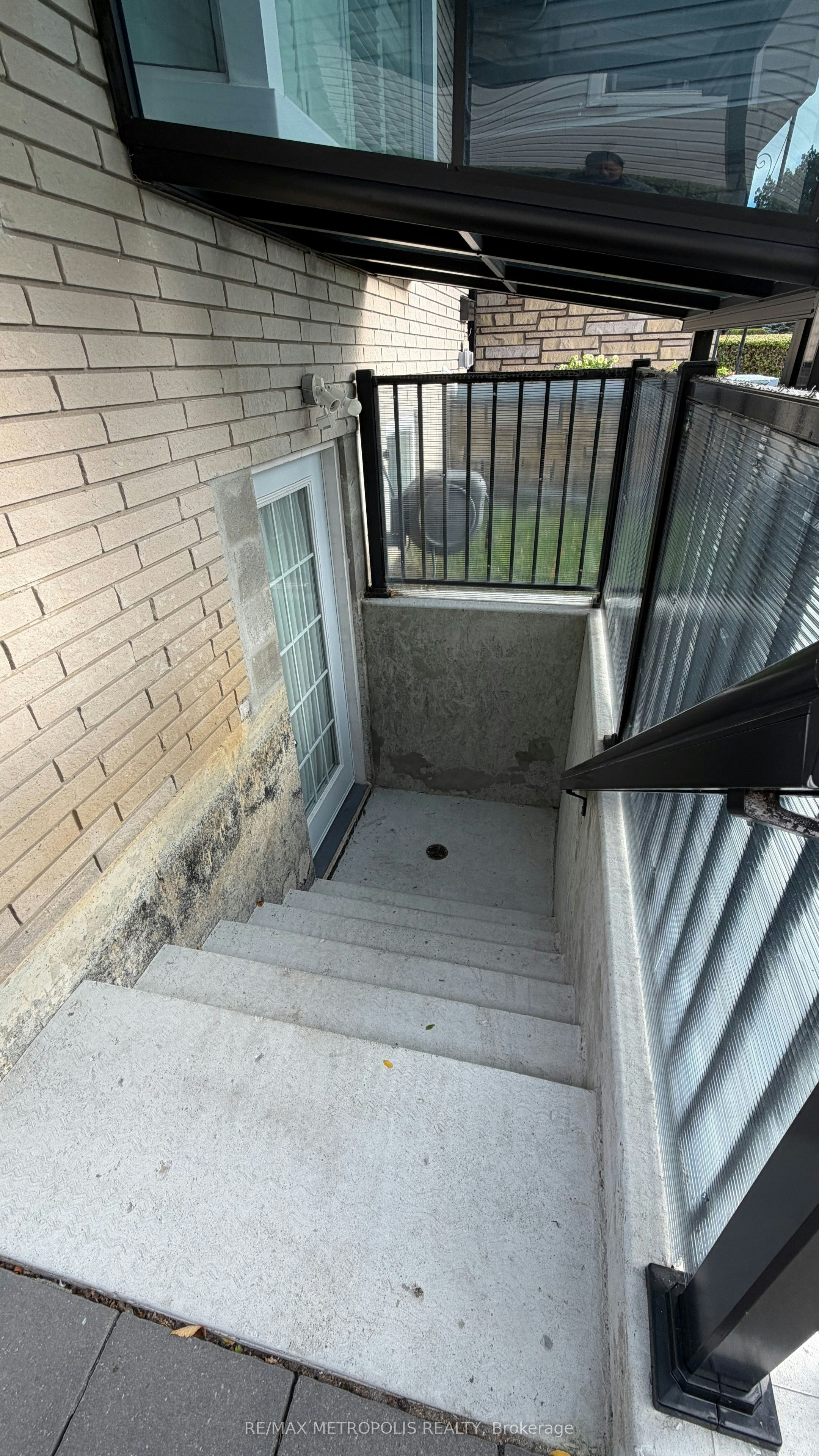 BSMT-38 O'dell Court, Ajax, ON, L1S 2W7 - 3