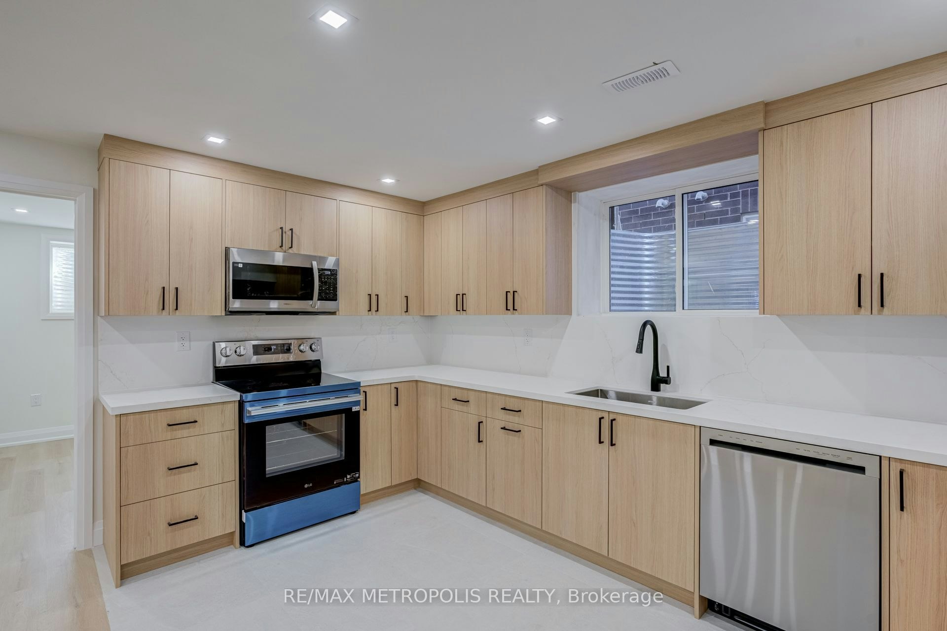 BSMT-43 Bridgeland Drive, Whitby, ON, L1P 0R2 - 25