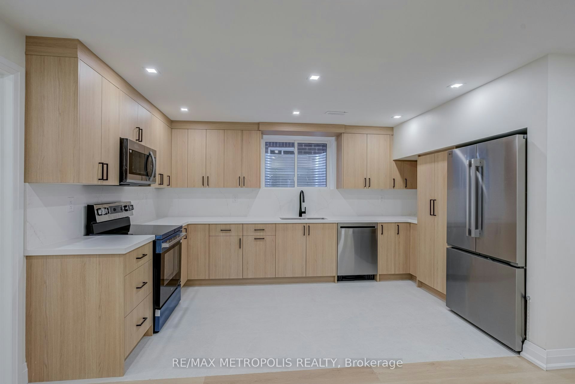 BSMT-43 Bridgeland Drive, Whitby, ON, L1P 0R2 - 24