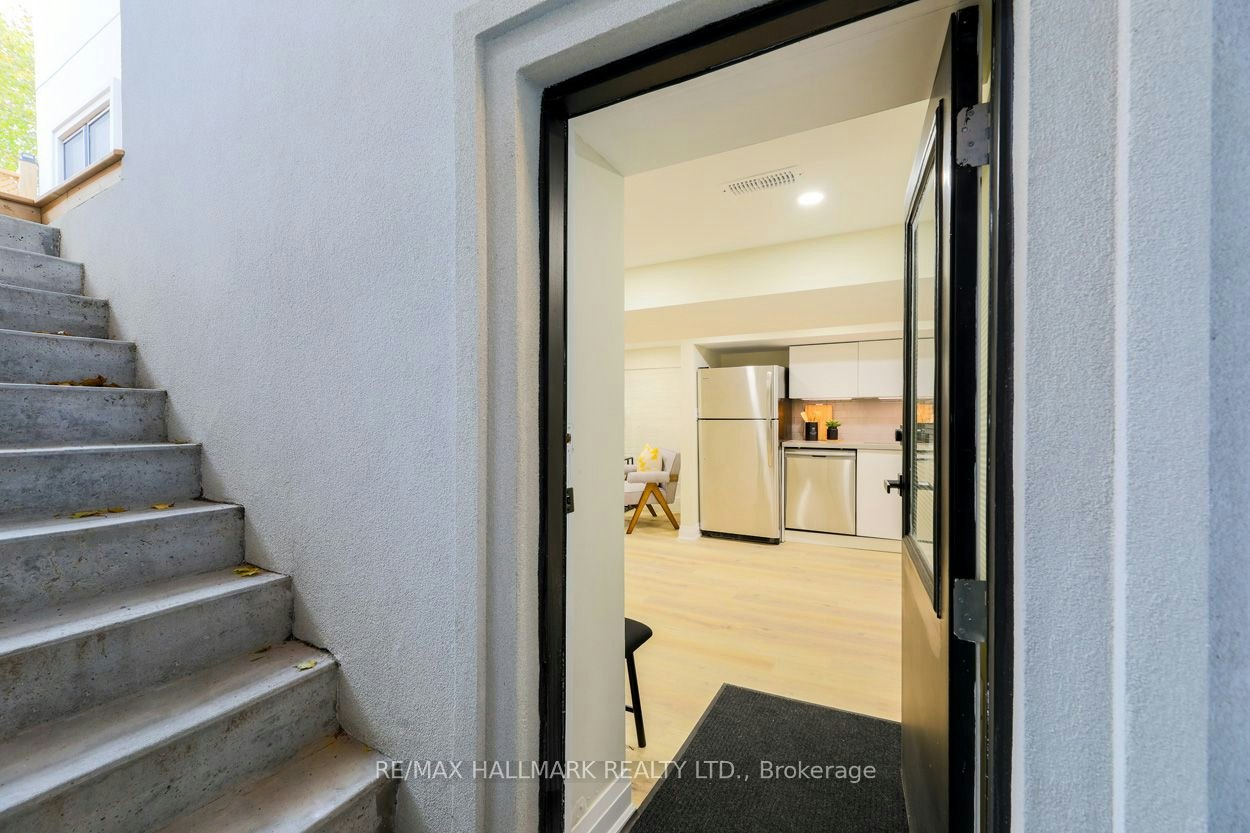 Basement-6 Luttrell Avenue, Toronto, ON, M4C 5E3 - 4