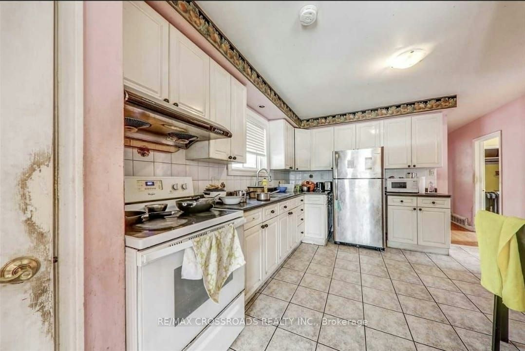 43 Sophia Drive, Toronto, ON, M1H 1Z3 - 4
