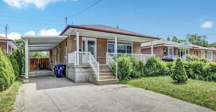 43 Sophia Drive, Toronto, ON, M1H 1Z3 - 2