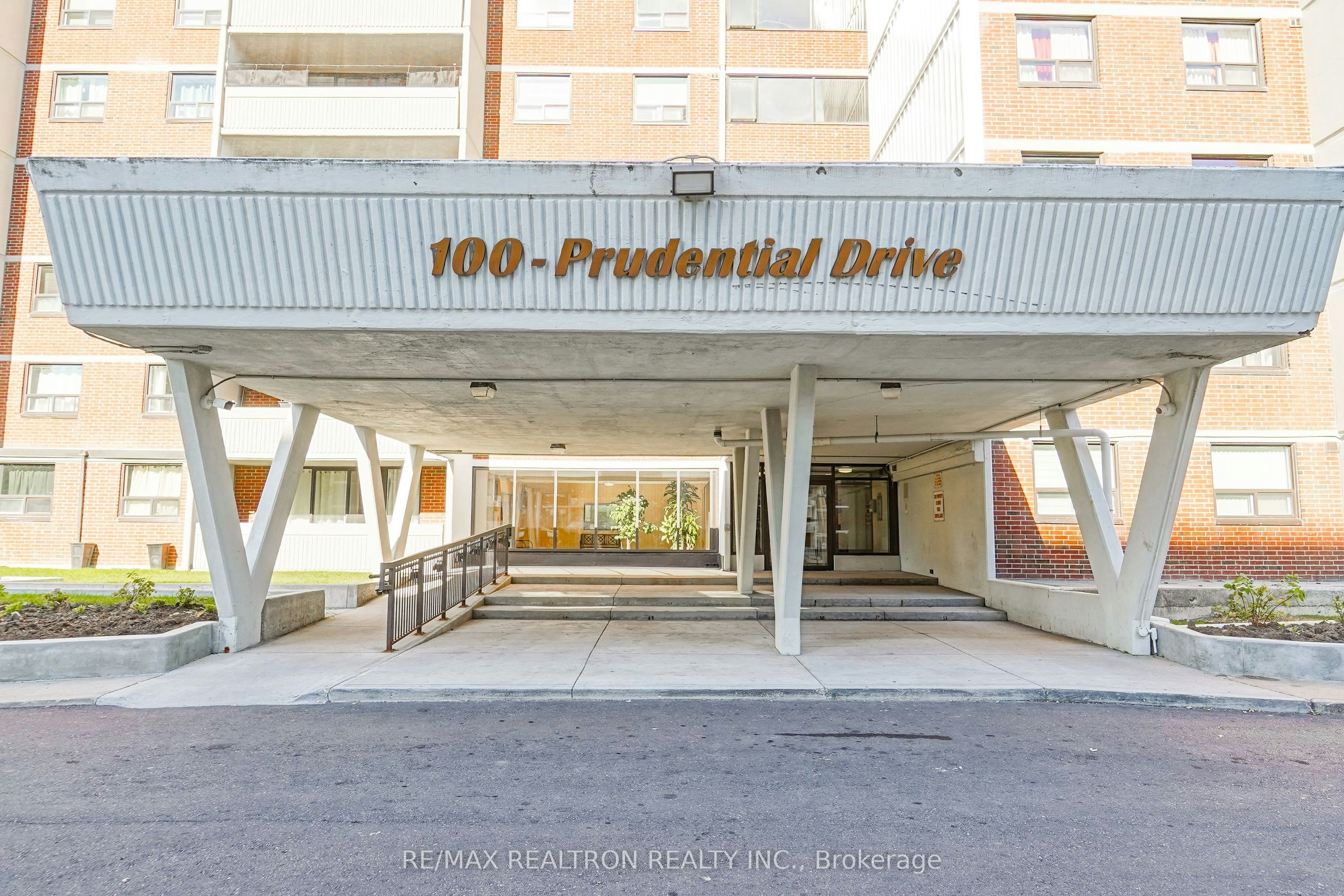 304-100 Prudential Drive, Toronto, ON, M1P 4V4 - 2