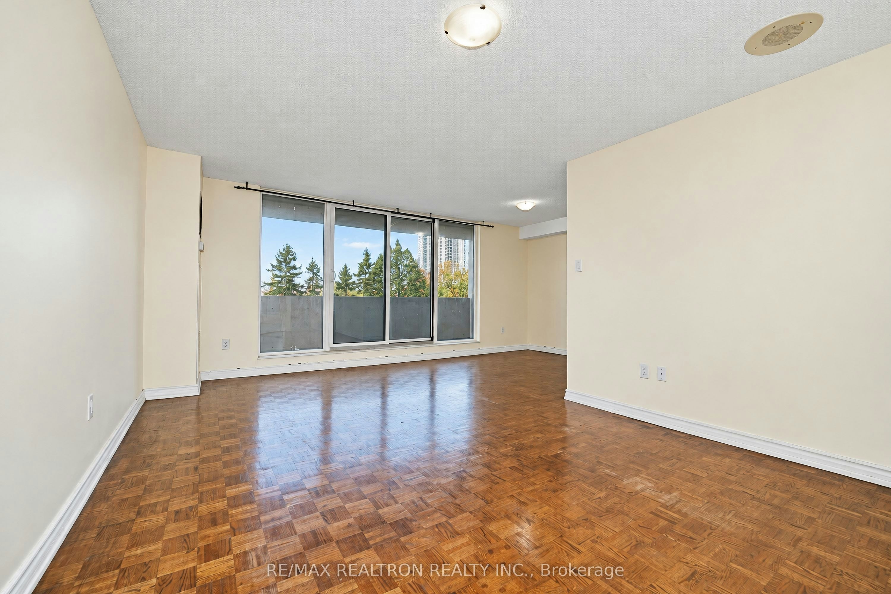 304-100 Prudential Drive, Toronto, ON, M1P 4V4 - 7