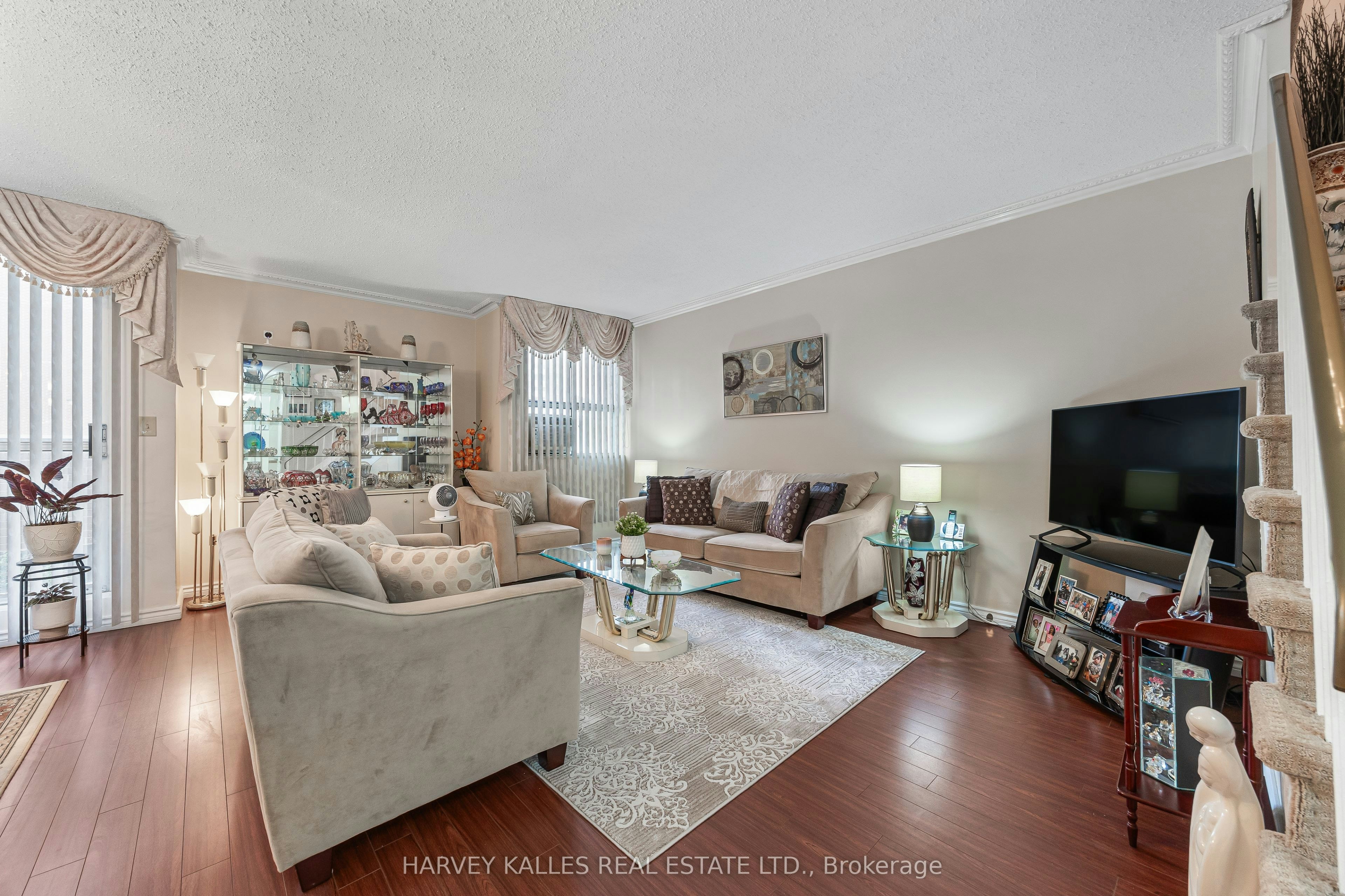 301-10 Crescent Town Road, Toronto, ON, M4C 5L3