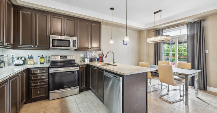 447 Longworth Avenue, Clarington, ON, L1C 0E1 - 7