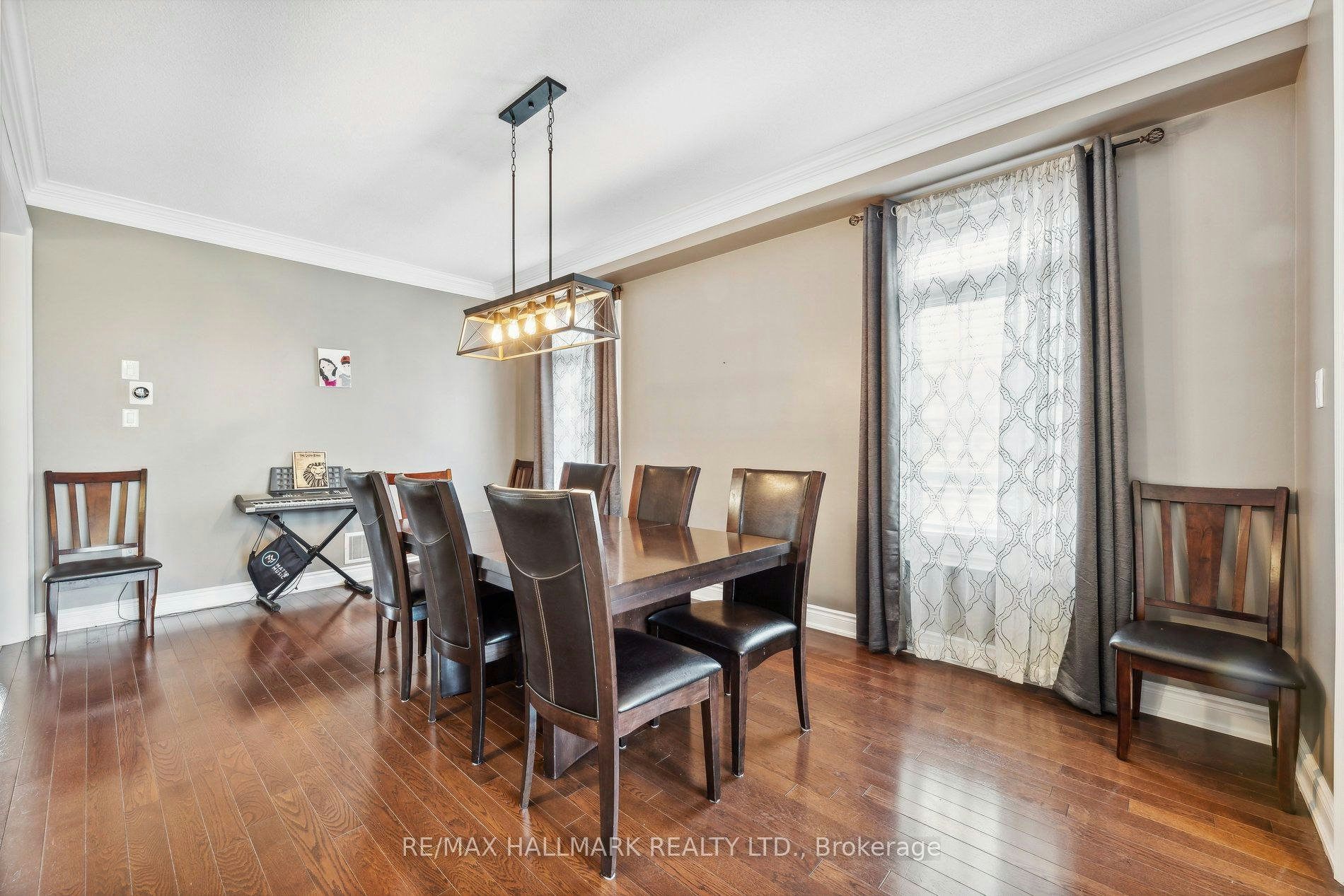 447 Longworth Avenue, Clarington, ON, L1C 0E1 - 4