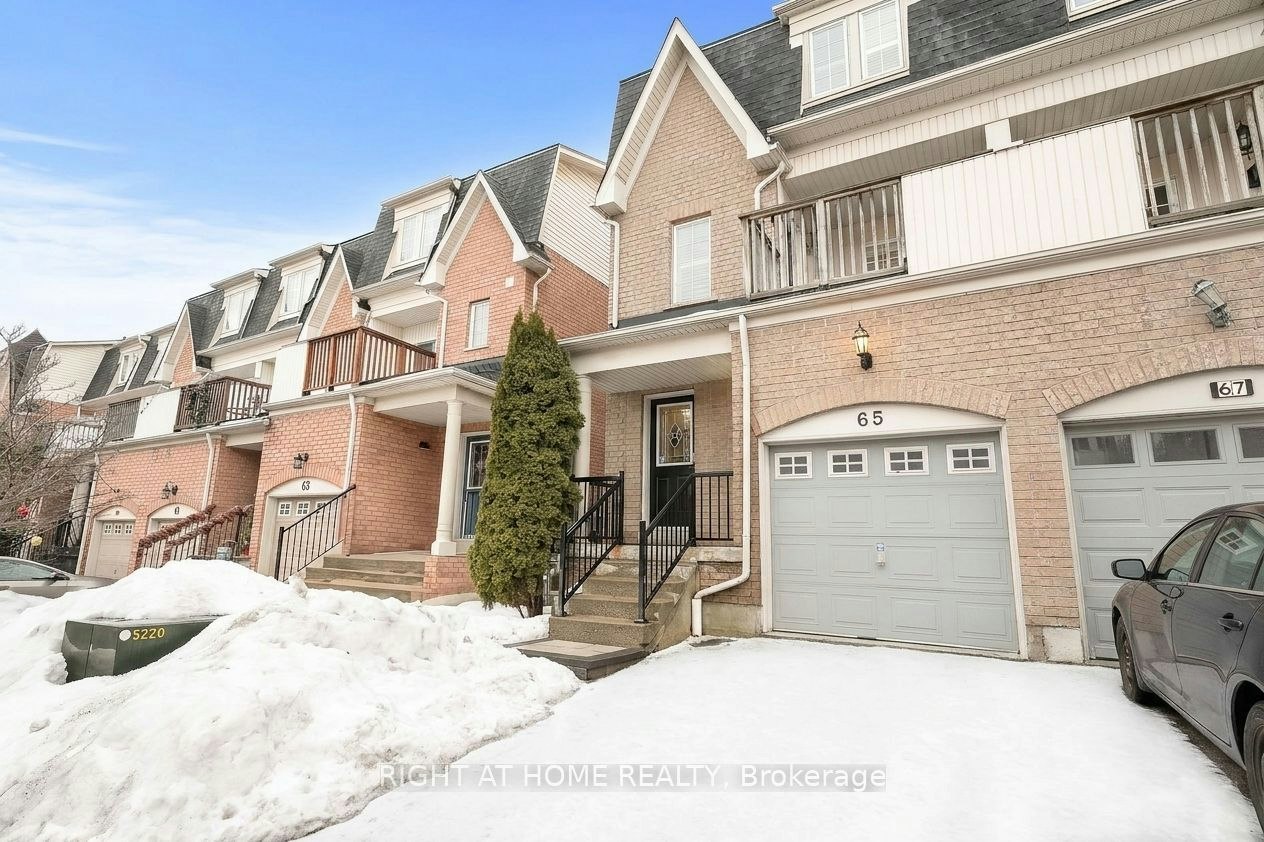 31-65 Sprucedale Way, Whitby, ON, L1N 9T9