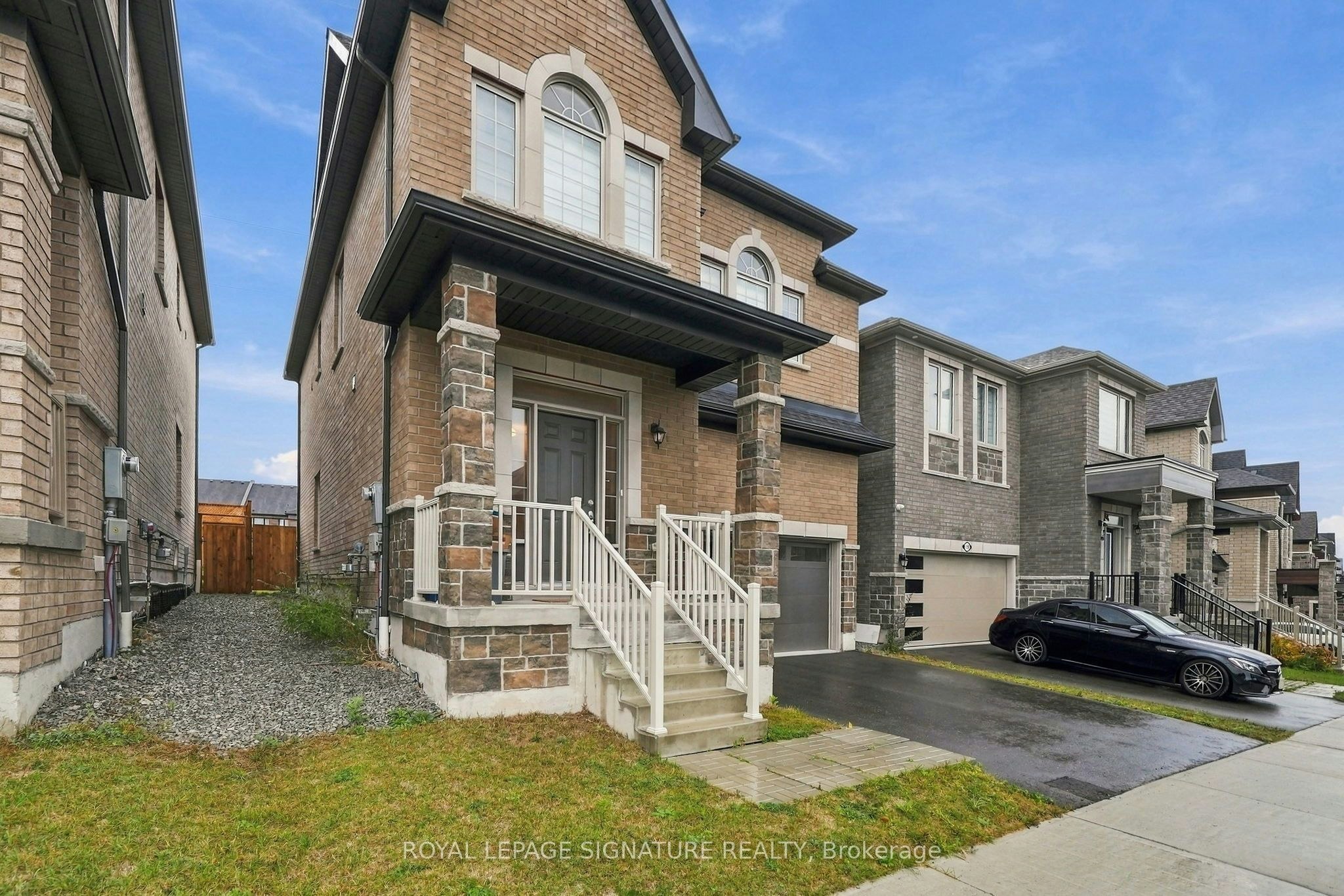 1148 Skyridge Boulevard, Pickering, ON, L1X 0M4
