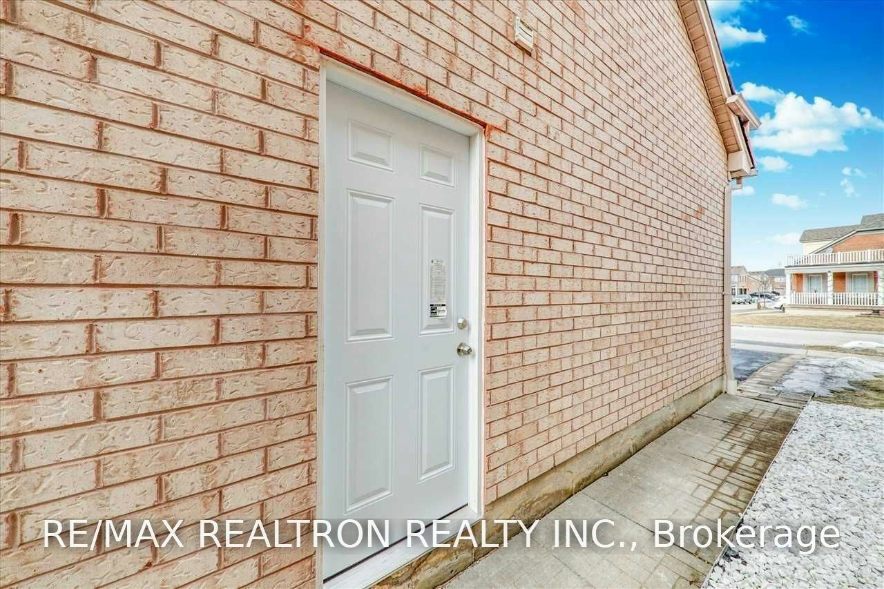 Bsmnt-6 Montebello Crescent, Ajax, ON, L1T 4M8 - 4