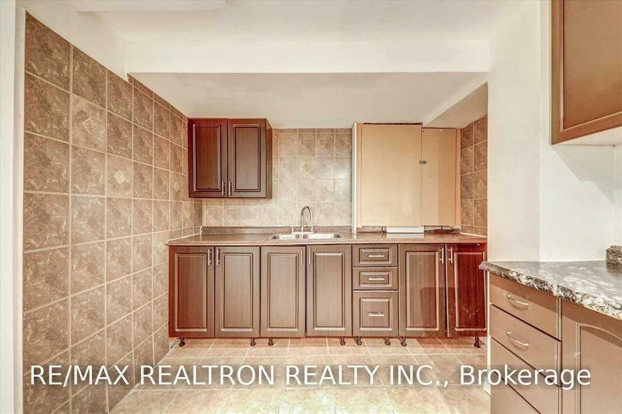 Bsmnt-6 Montebello Crescent, Ajax, ON, L1T 4M8 - 12