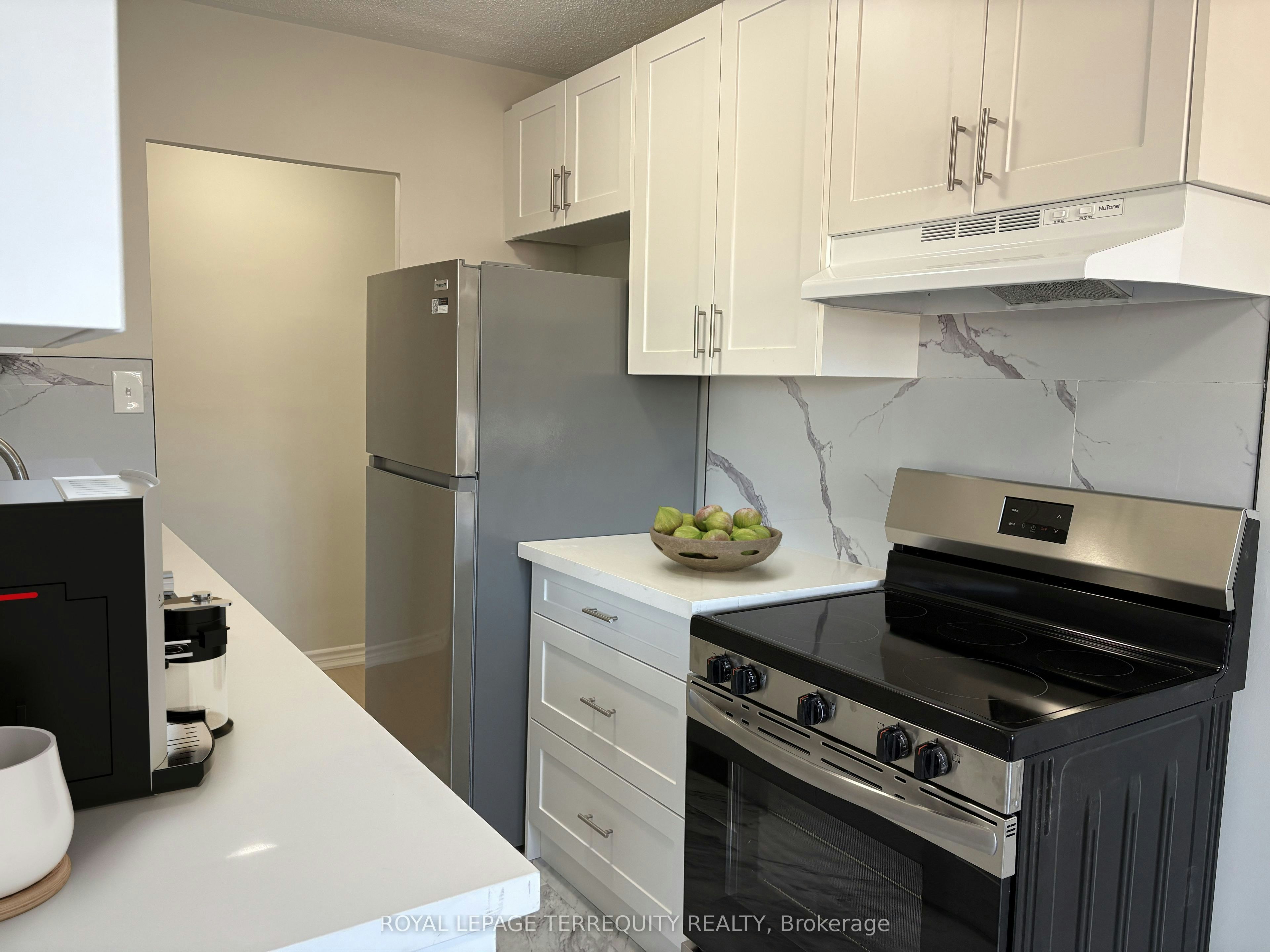 302-200 Park Road N, Oshawa, ON, L1J 4L8 - 7