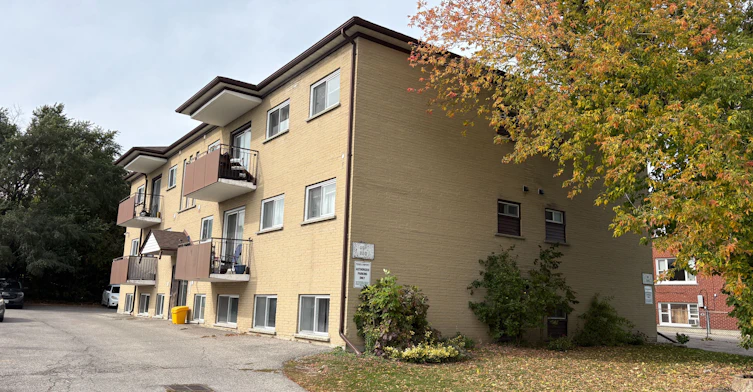 302-200 Park Road N, Oshawa, ON, L1J 4L8 - 14