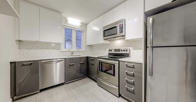 2nd Fl-42 Enderby Road, Toronto, ON, M4E 2S3 - 3