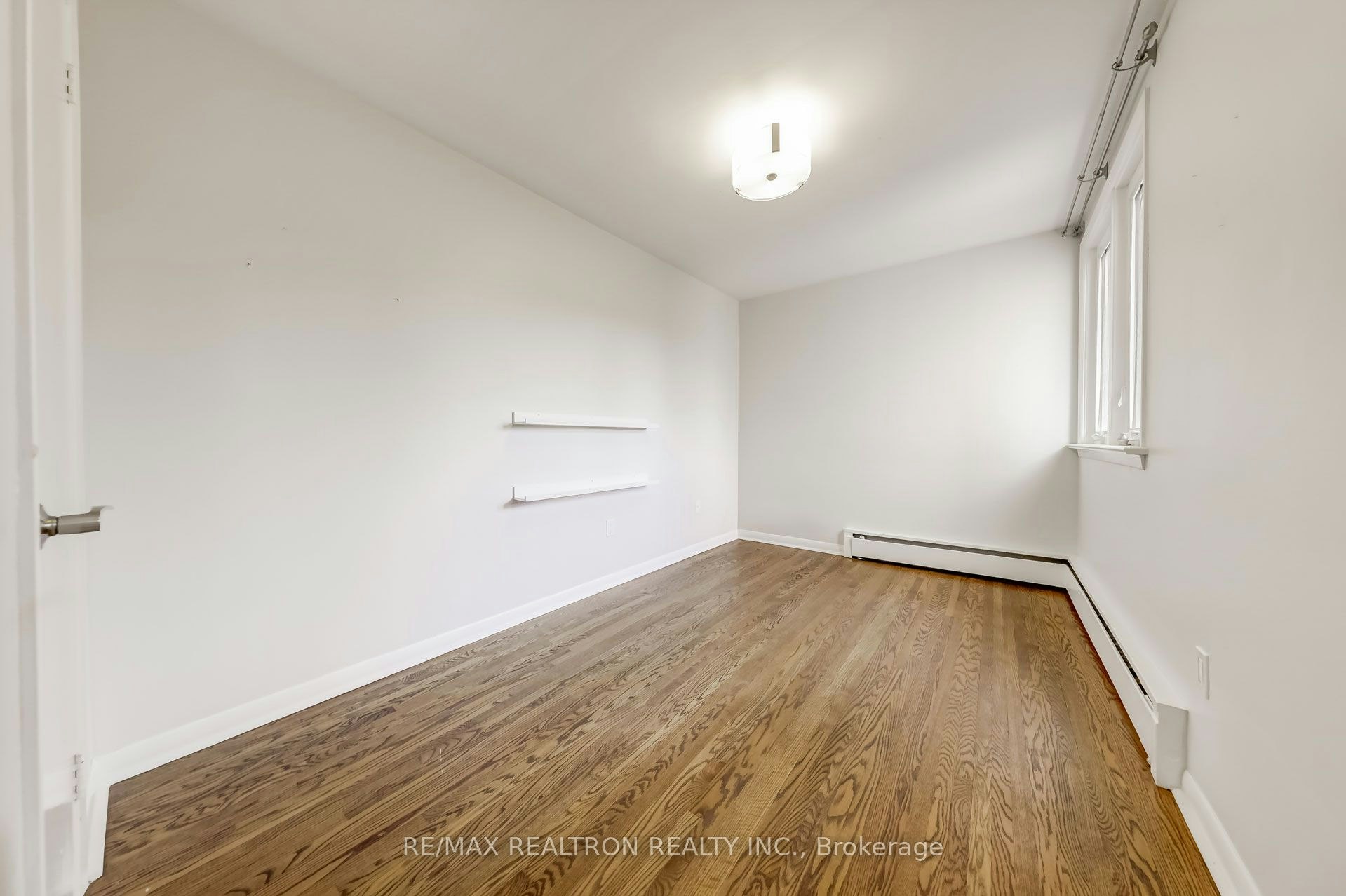 2nd Fl-42 Enderby Road, Toronto, ON, M4E 2S3 - 7
