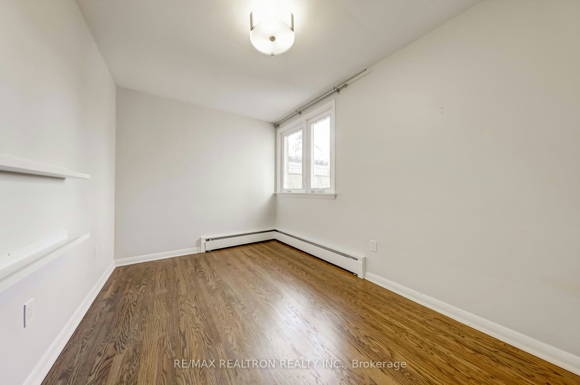 2nd Fl-42 Enderby Road, Toronto, ON, M4E 2S3 - 6