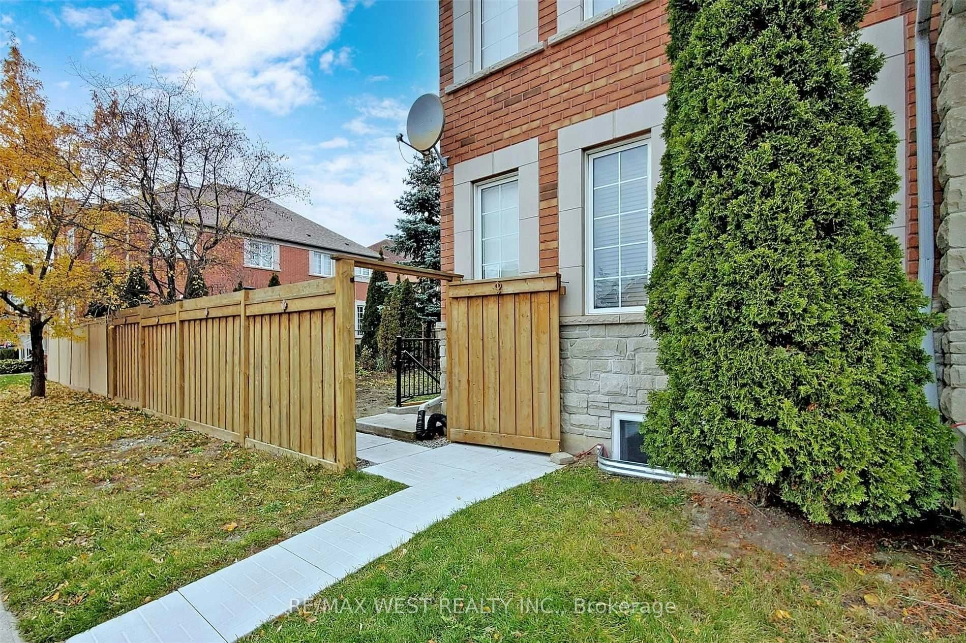 Bsmt-30 Williamson Drive W, Ajax, ON, L1T 4M8 - 2