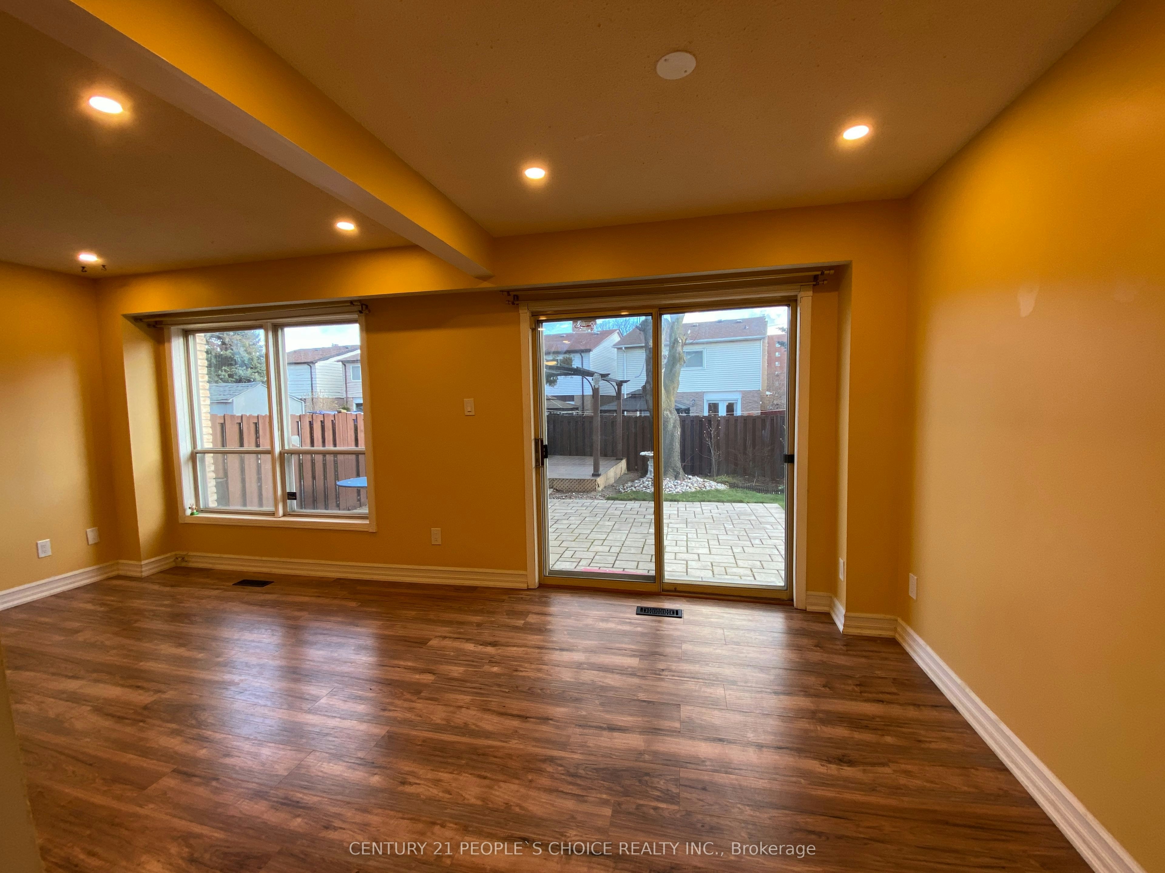 Unit1-128 Greenwich Square, Toronto, ON, M1J 3L3 - 10